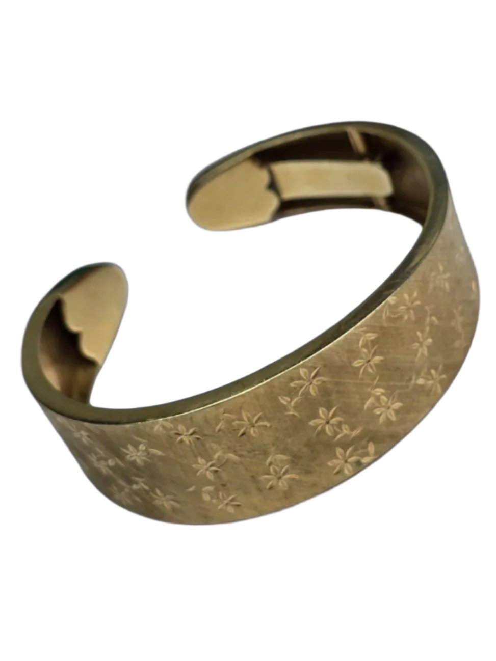 Magnificent Italian Made Vintage Cuff Bracelet in 18 Carat Solid Gold