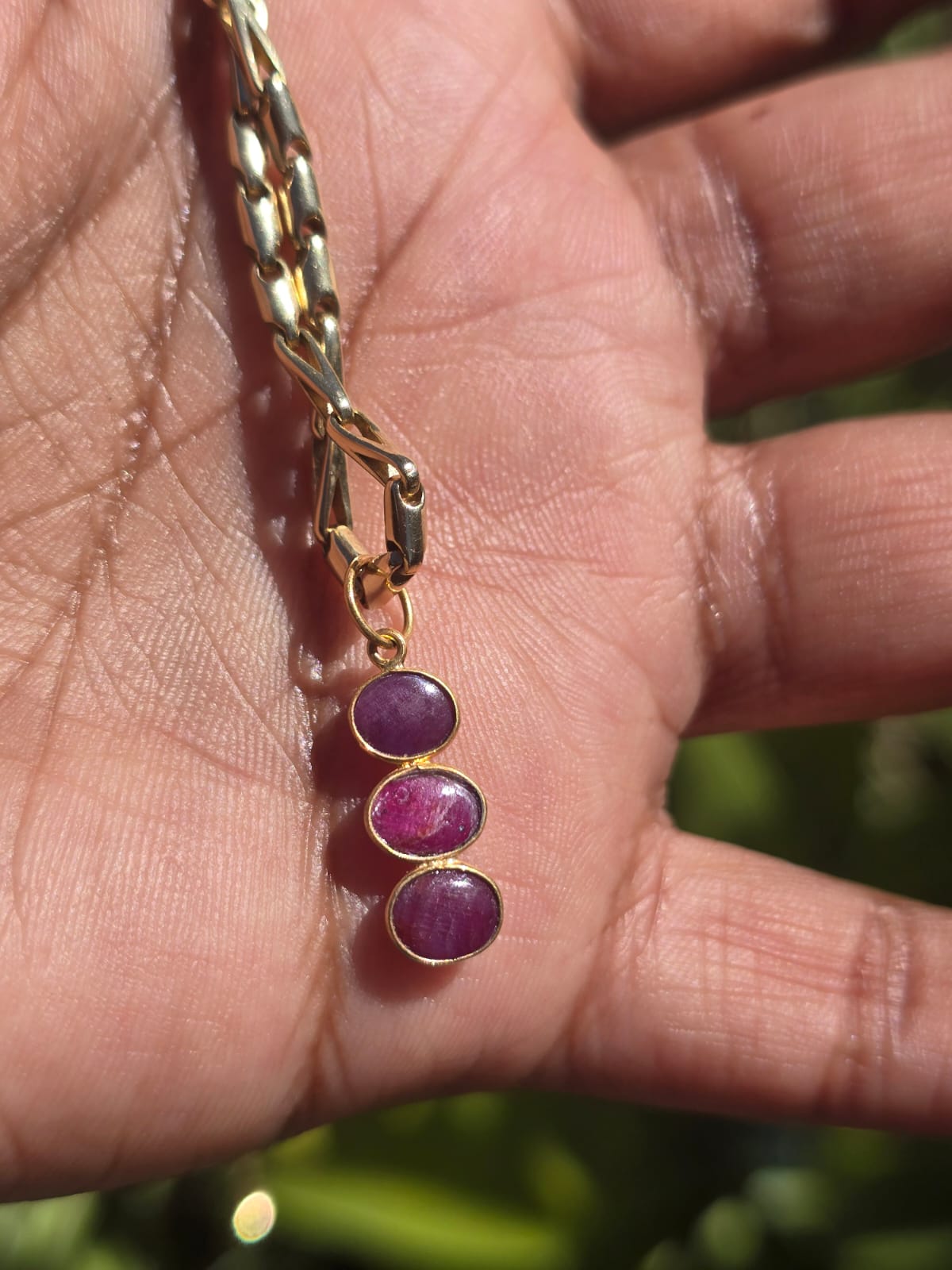 Ruby Cabochon Pendant in 18 Carat Gold