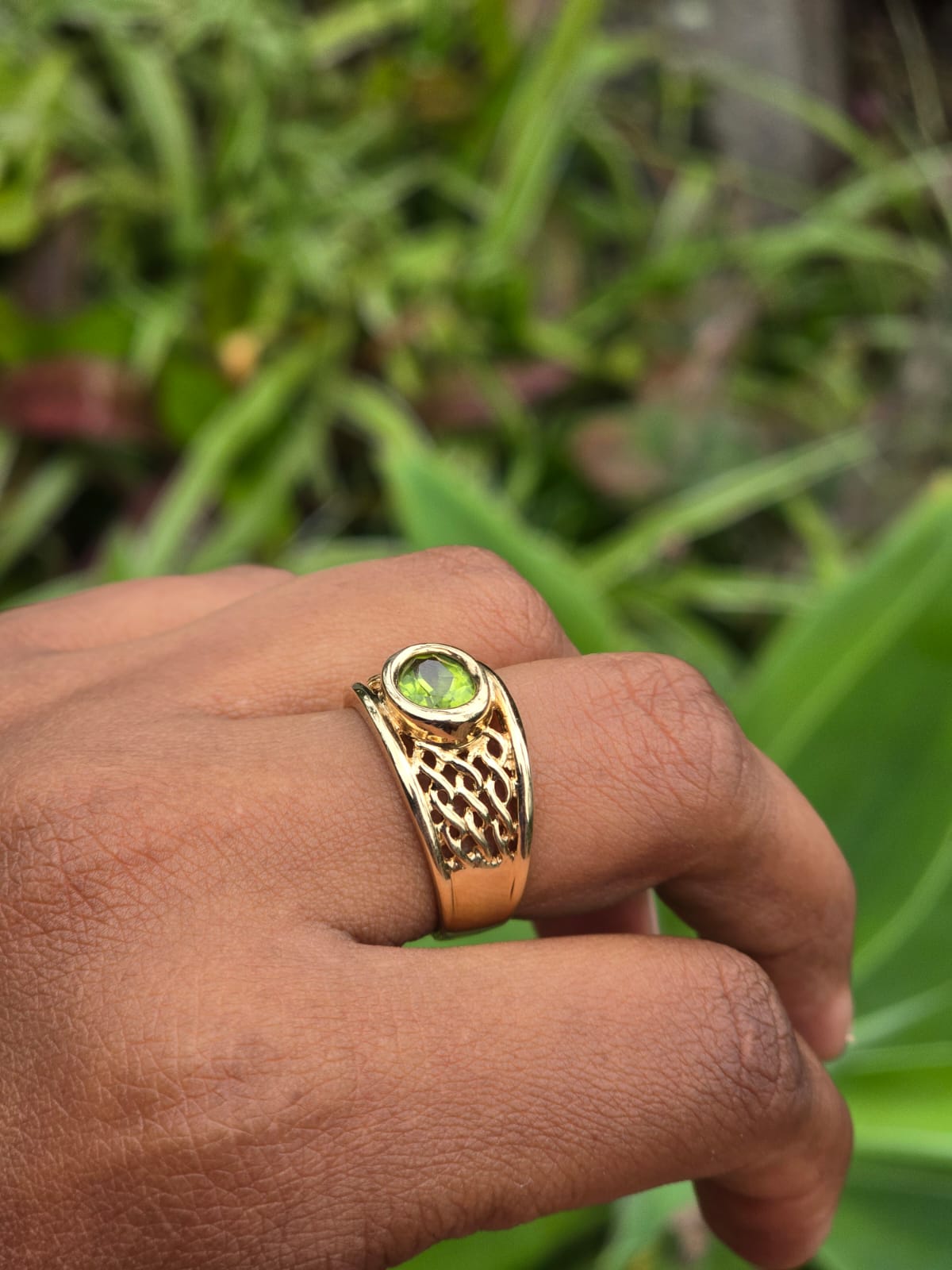 Vintage 9ct Gold Peridot Ring