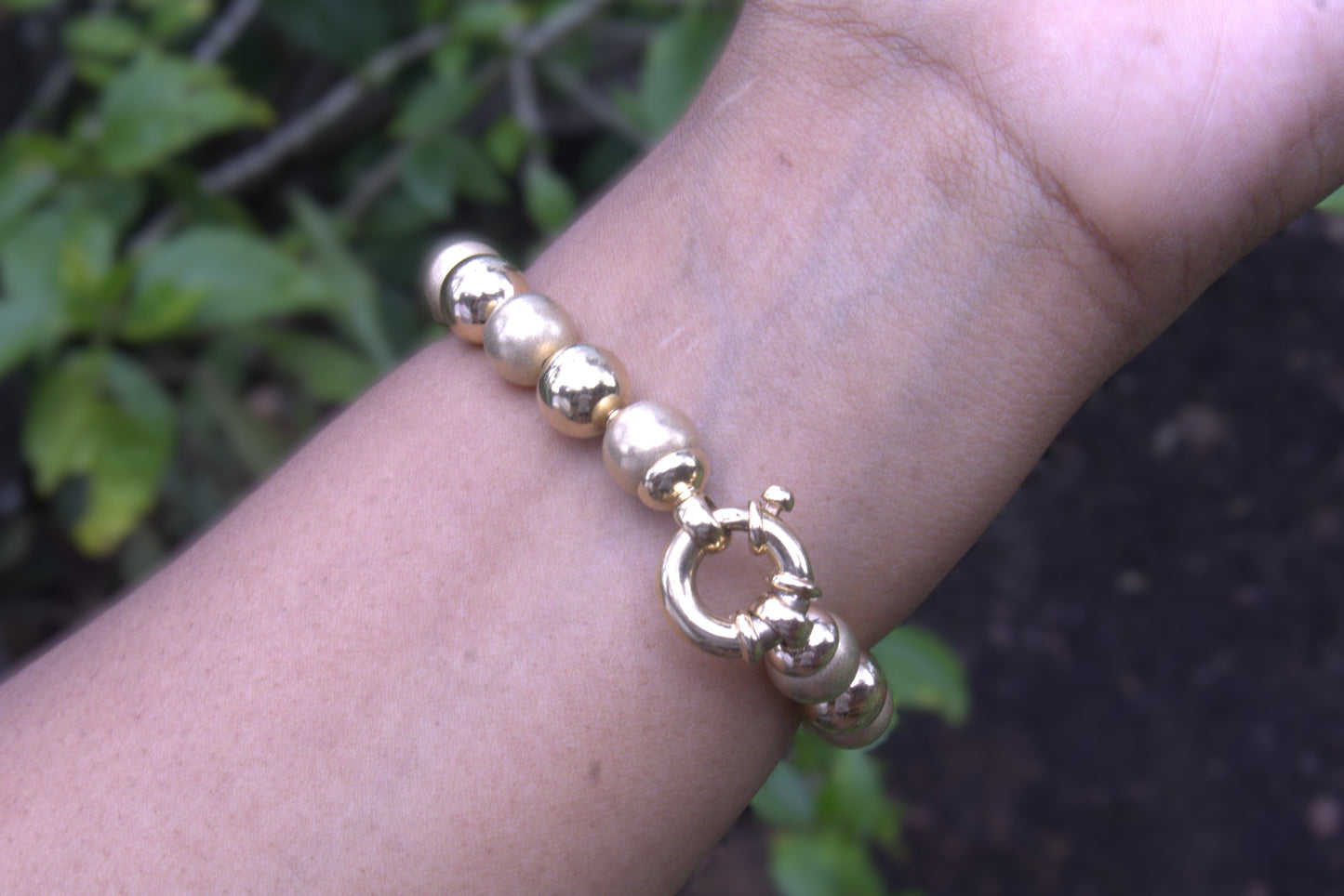9 Carat Gold Beaded Bolt Ring Bracelet