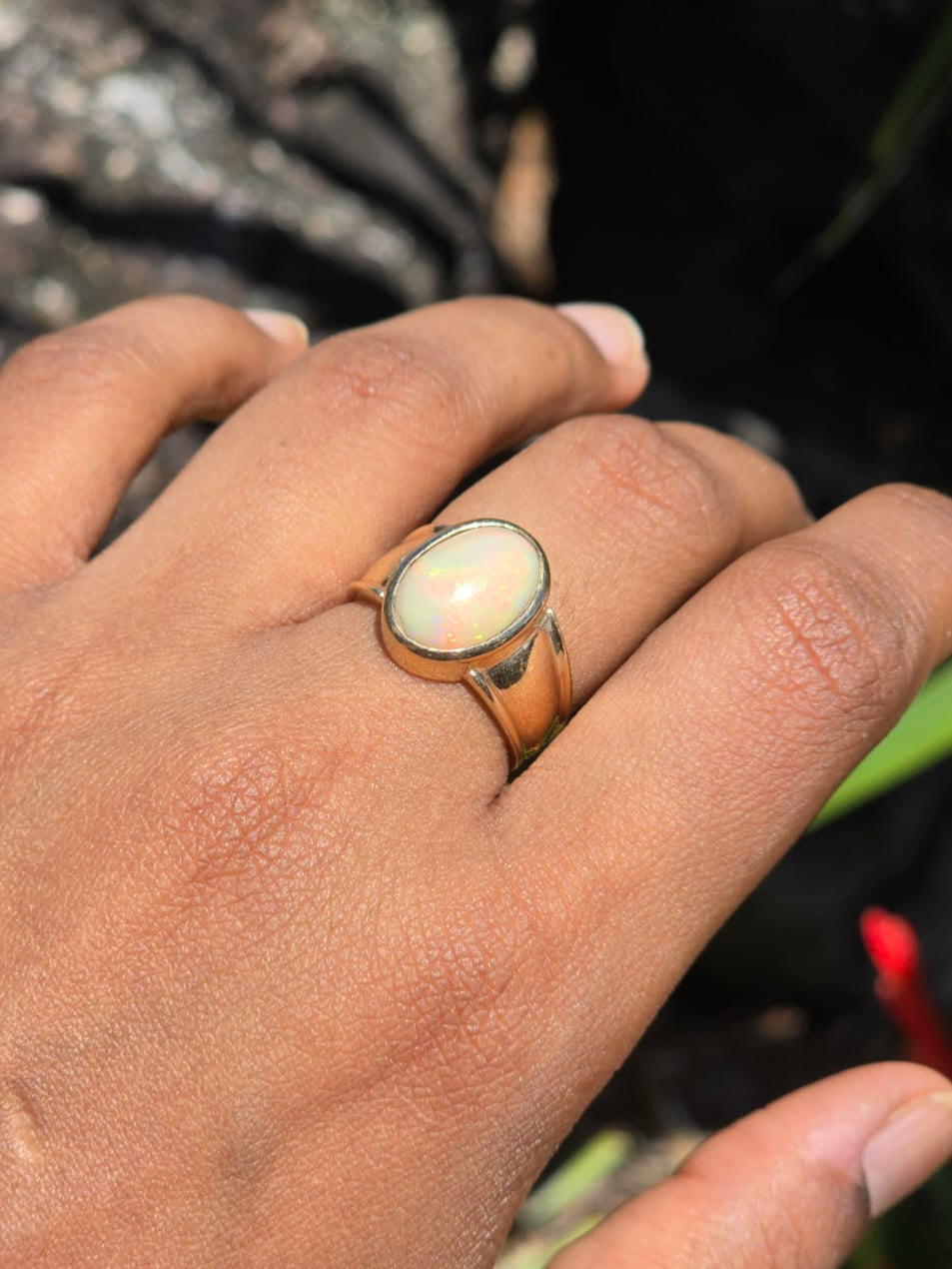 Vintage Opal Ring in 9 Carat Solid Gold