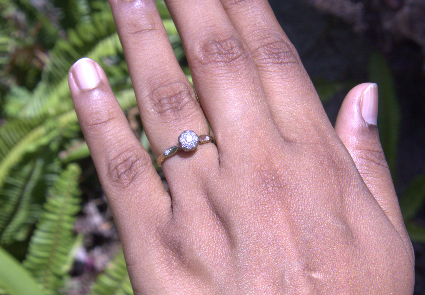 Antique Diamond Ring in 18 Carat Solid Gold
