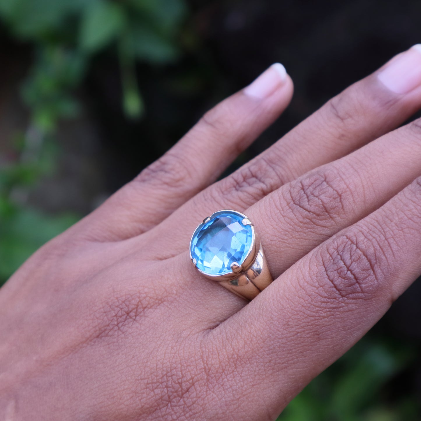 Stunning Vintage Swiss Blue Topaz Ring in 8 Carat Solid Gold