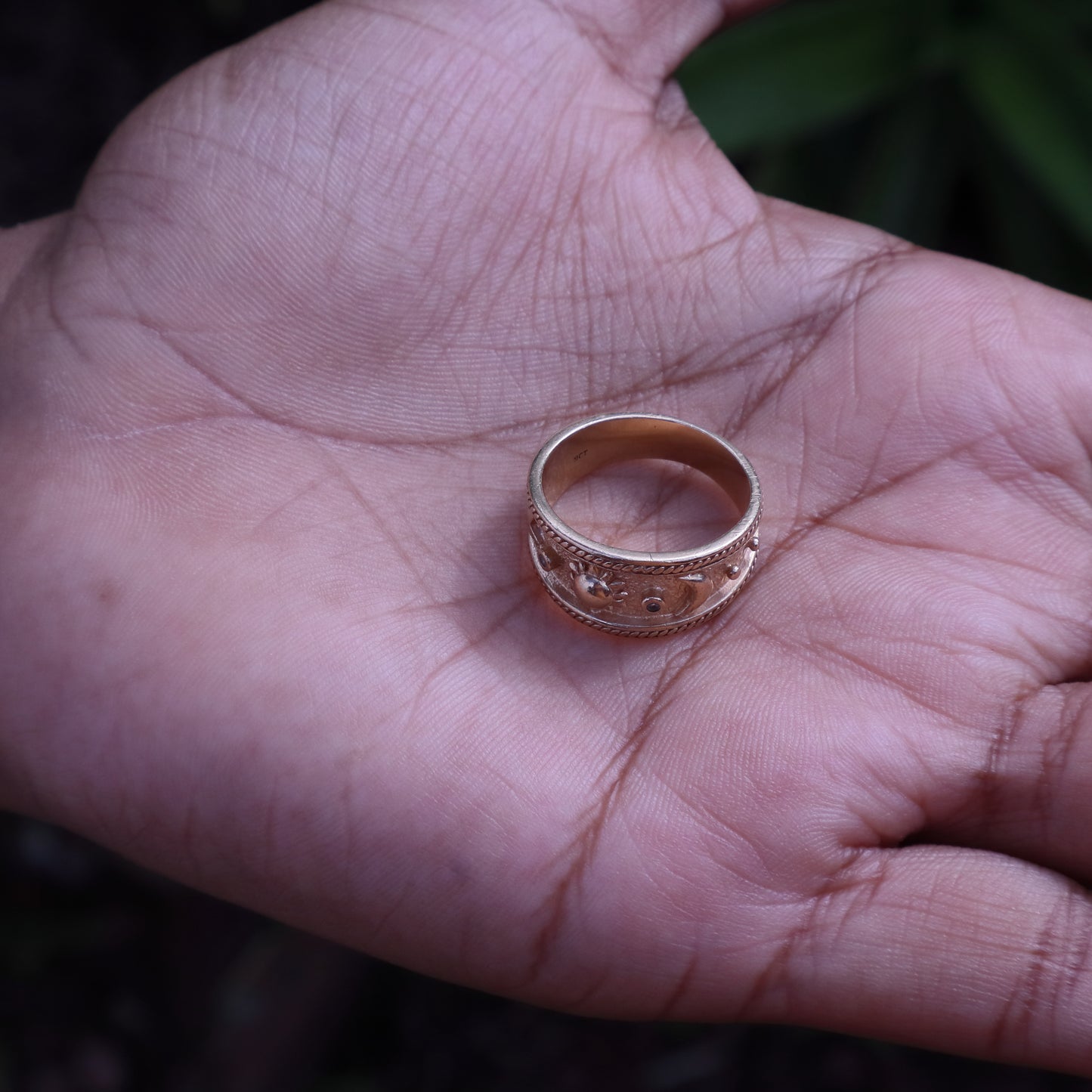 Vintage Celestial Ring in 9 Carat Solid Gold
