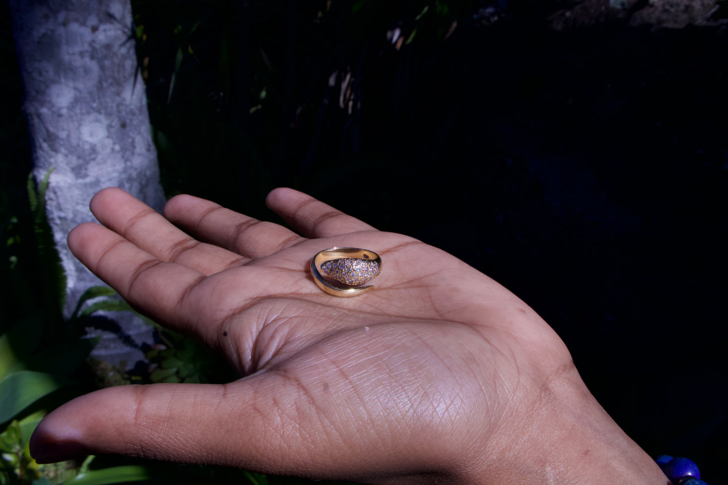 Stunning Diamond Snake Ring in 18 Carat Solid Gold