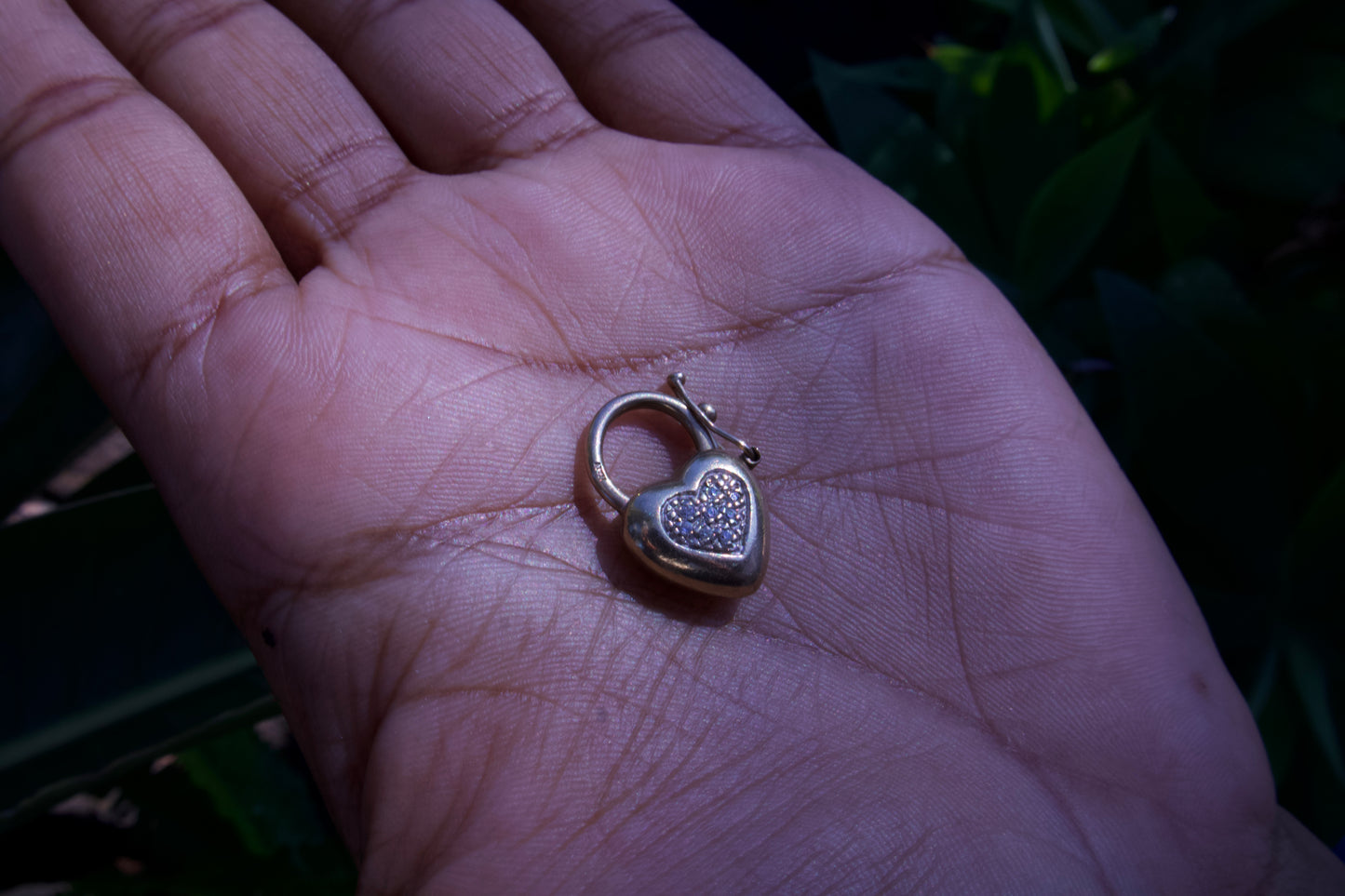 Vintage Functional Padlock Pendant in 9 Carat Solid Gold