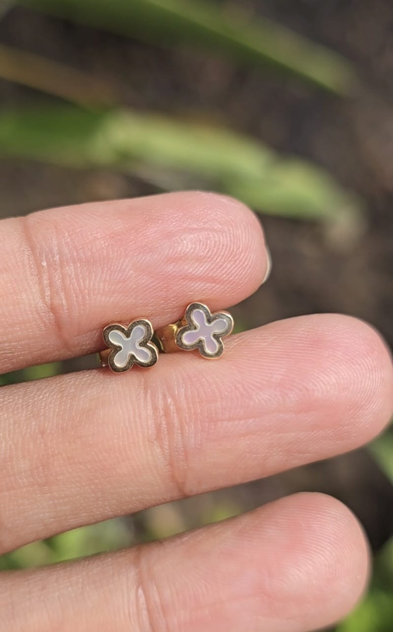 9 Carat Gold Clover Stud Earrings