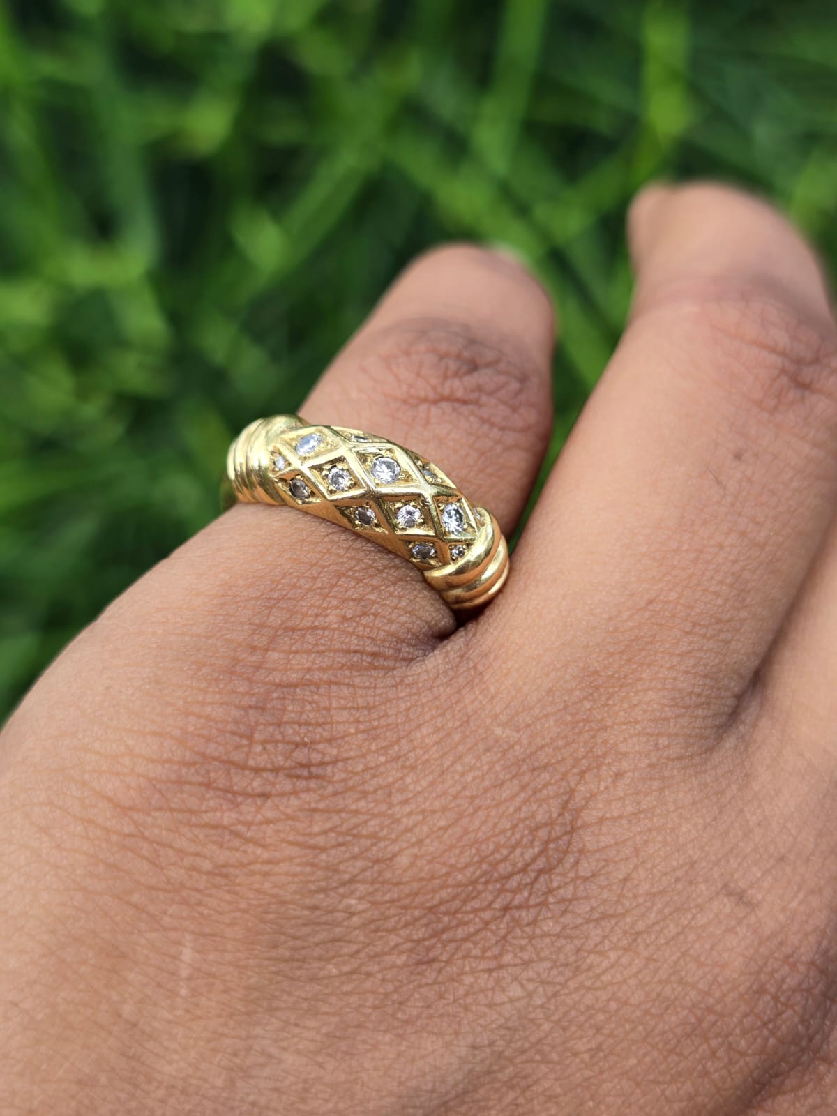 Vintage Italian Diamond Ring in 18 Carat Solid Gold