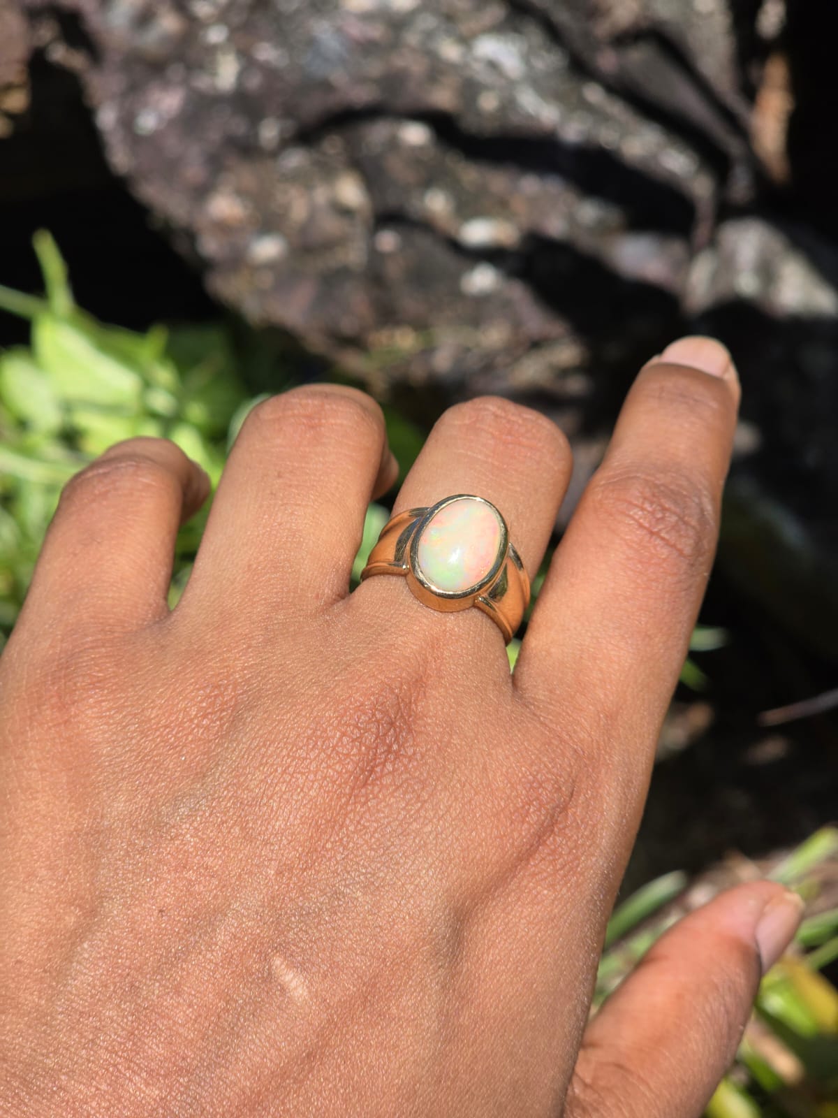 Vintage Opal Ring in 9 Carat Solid Gold