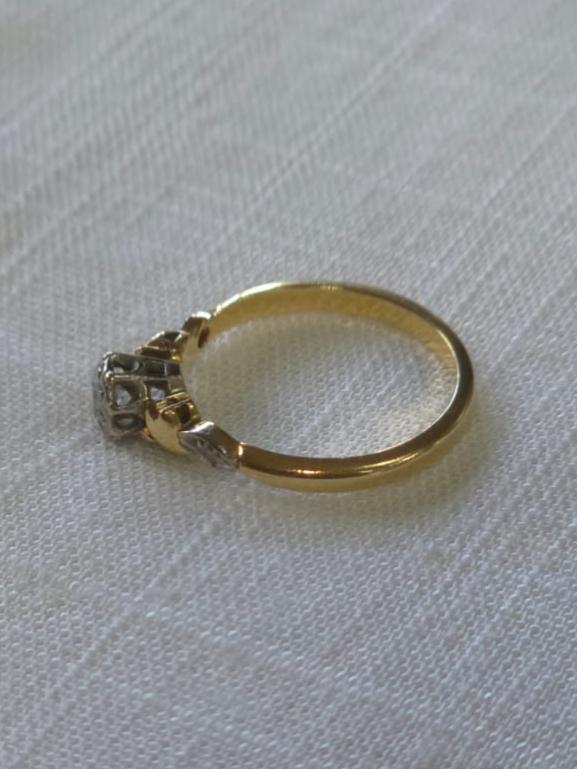 Art Deco Diamond Ring in 18 Carat Solid and Platinum