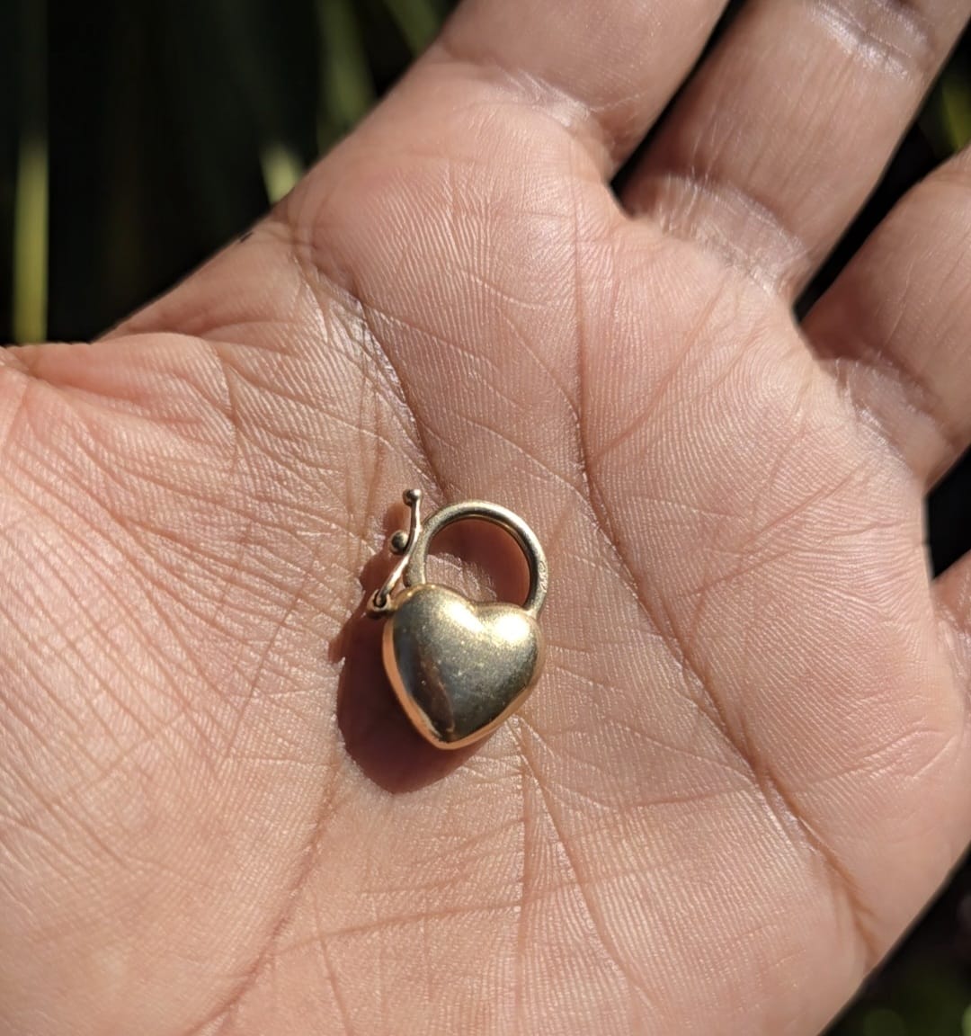 Vintage Functional Padlock Pendant in 9 Carat Solid Gold