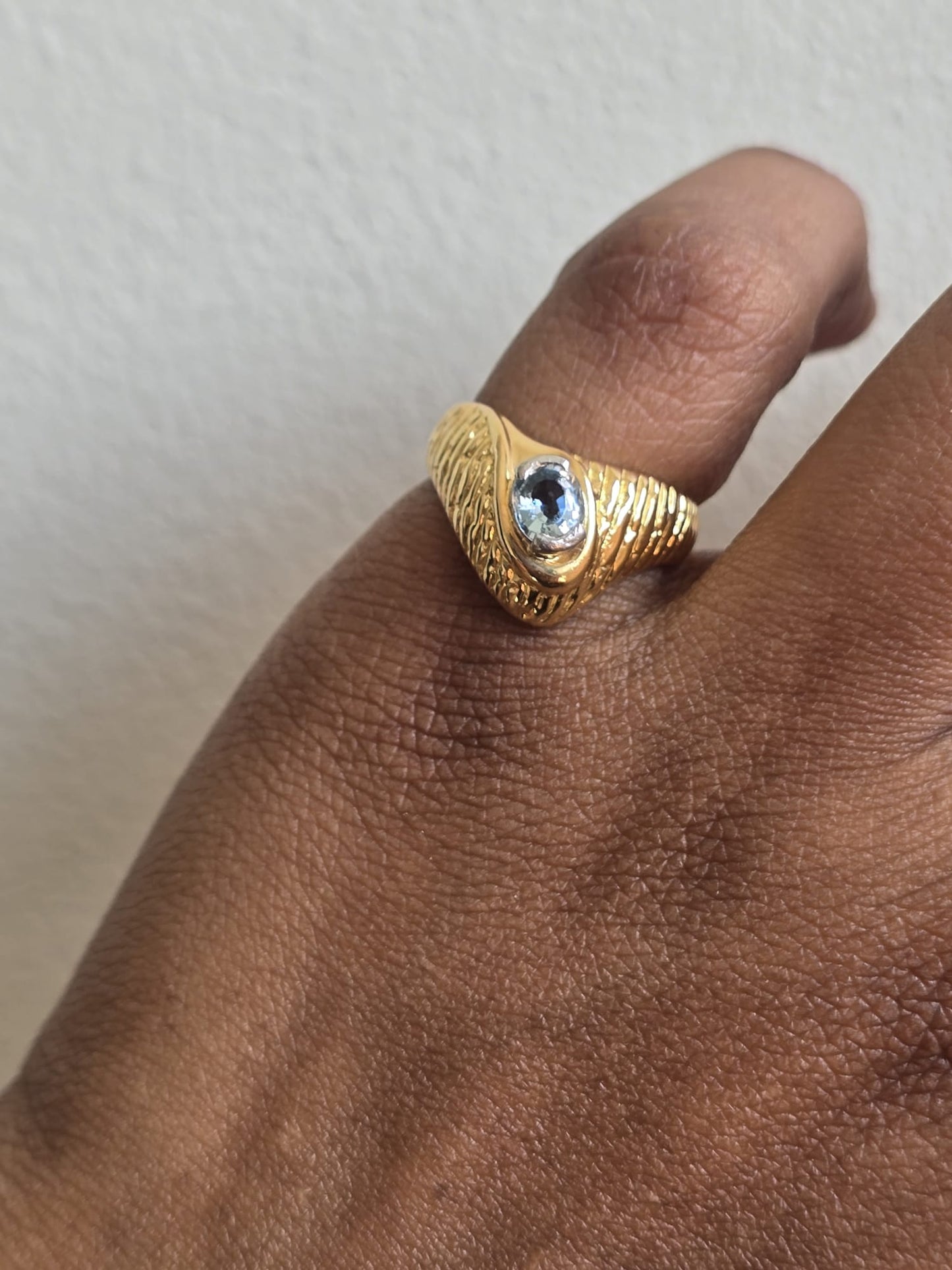 18ct Gold Vintage Aquamarine Ring