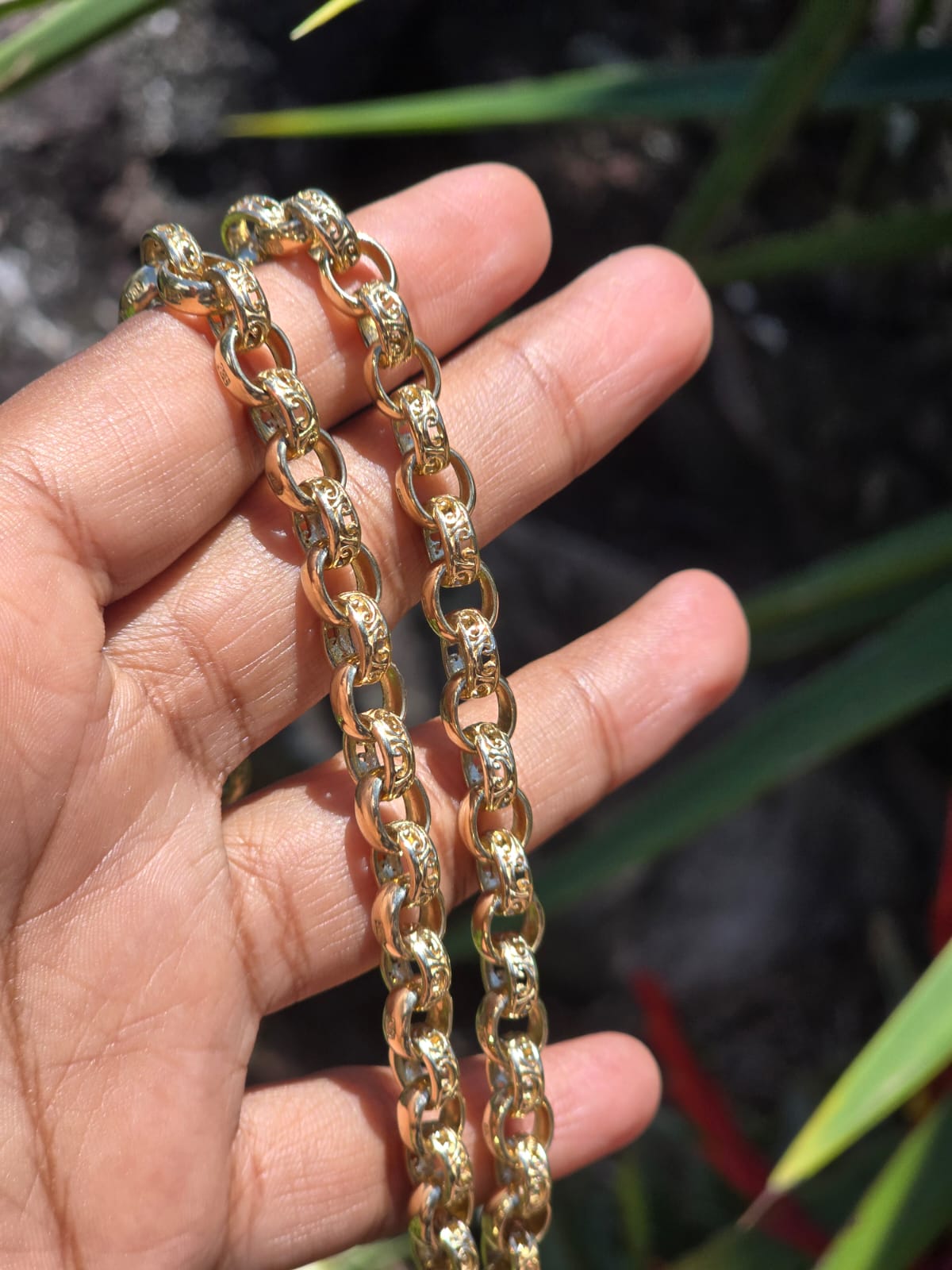 Belcher Necklace in 9 Carat Solid Gold with Filigree Detailed Links
