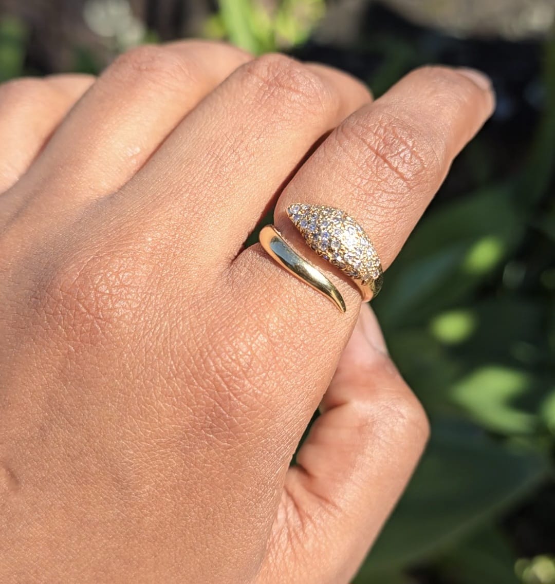 Stunning Diamond Snake Ring in 18 Carat Solid Gold