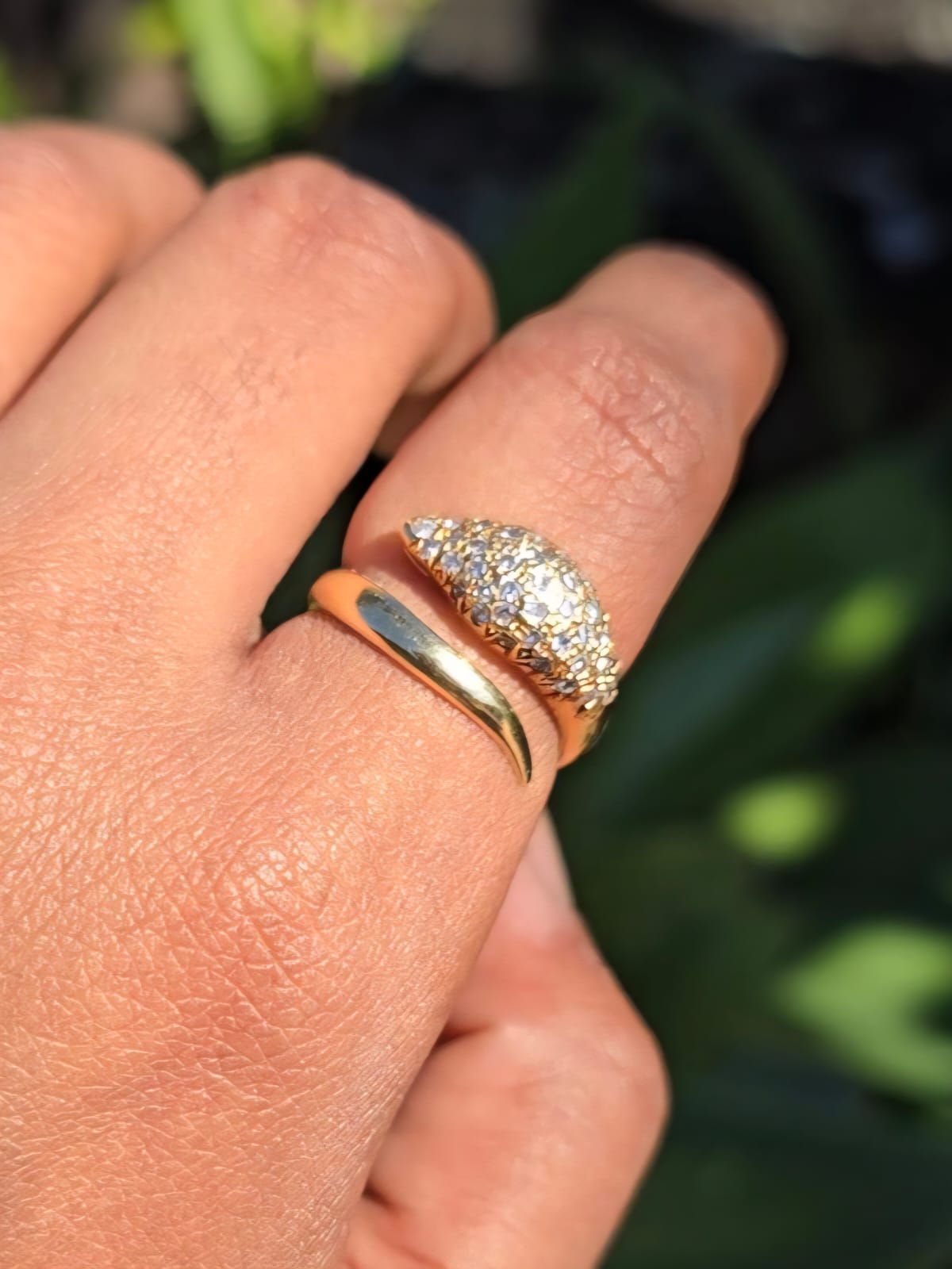 Stunning Diamond Snake Ring in 18 Carat Solid Gold