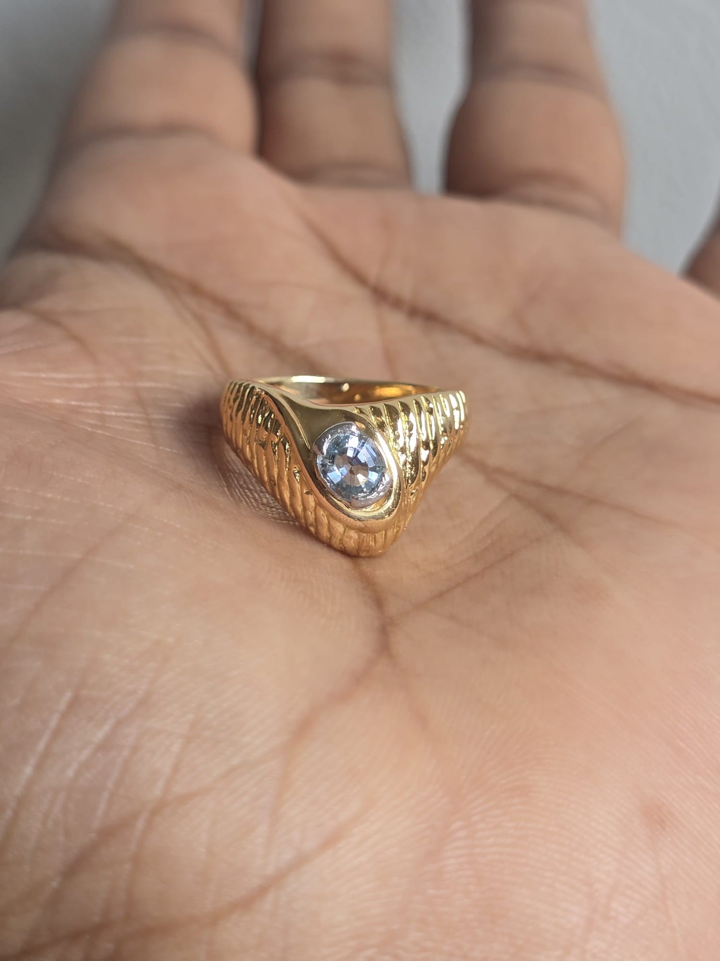 18ct Gold Vintage Aquamarine Ring