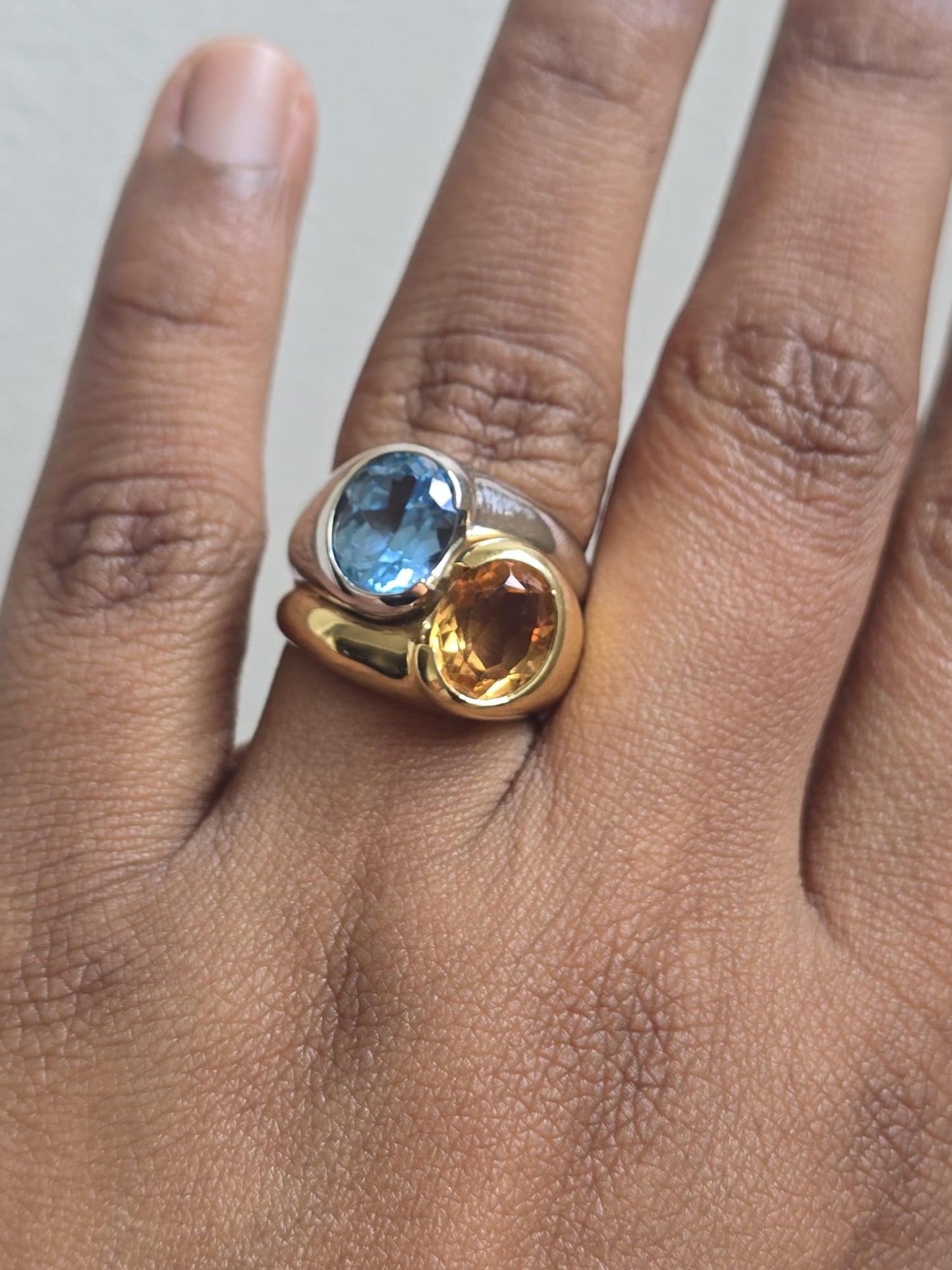 18ct Gold Vintage Topaz and Citrine Bypass Ring
