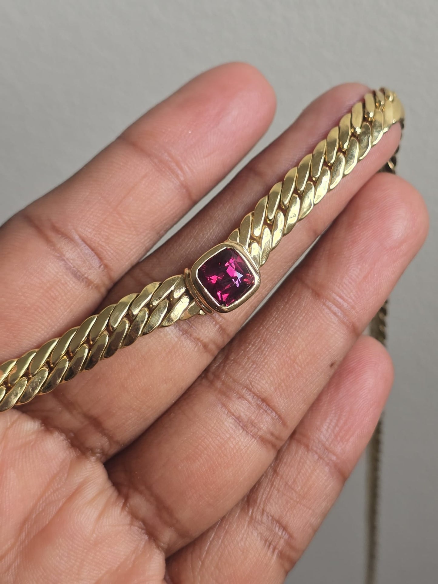 Italian 18ct Gold Tight Curb Chain with Rhodolite Garnet
