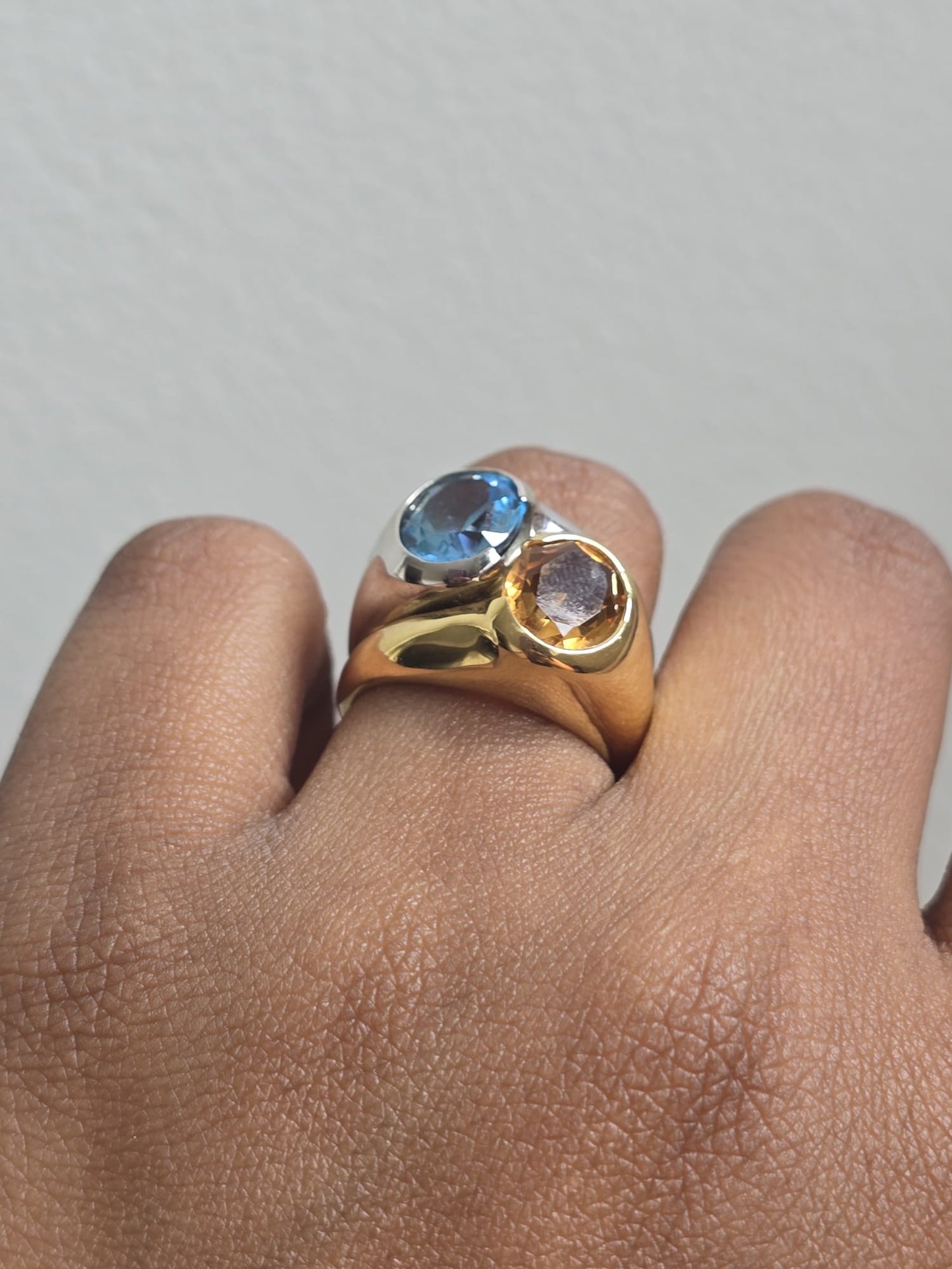 18ct Gold Vintage Topaz and Citrine Bypass Ring