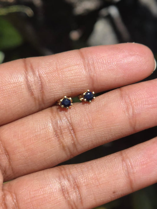 Sapphire Stud Earrings in 9 Carat Solid Gold