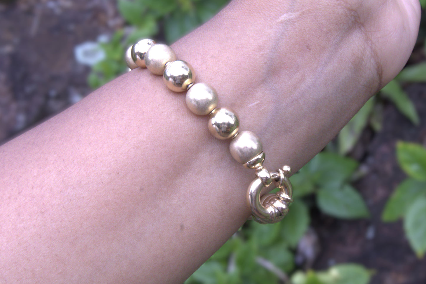 9 Carat Gold Beaded Bolt Ring Bracelet