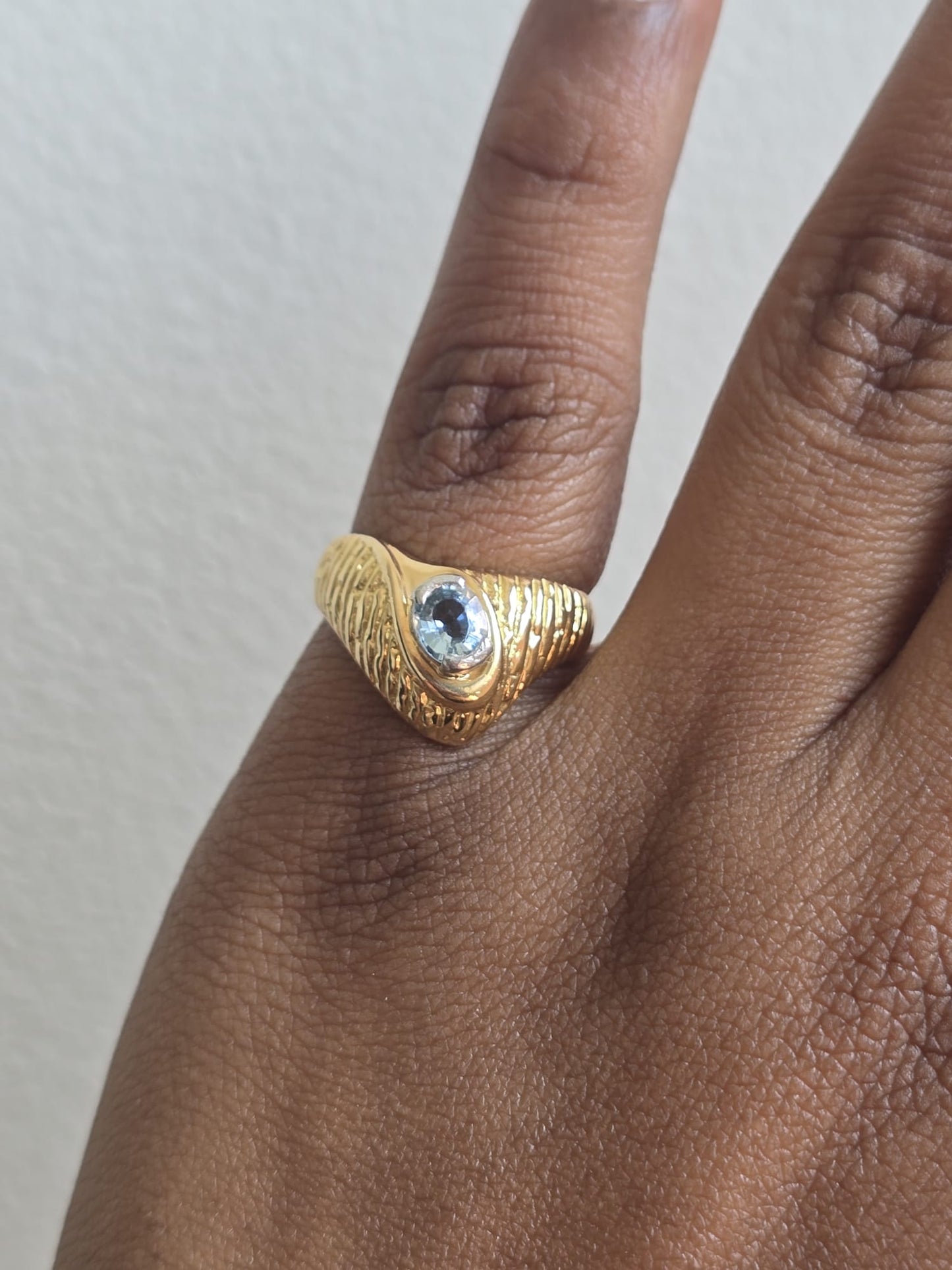 18ct Gold Vintage Aquamarine Ring