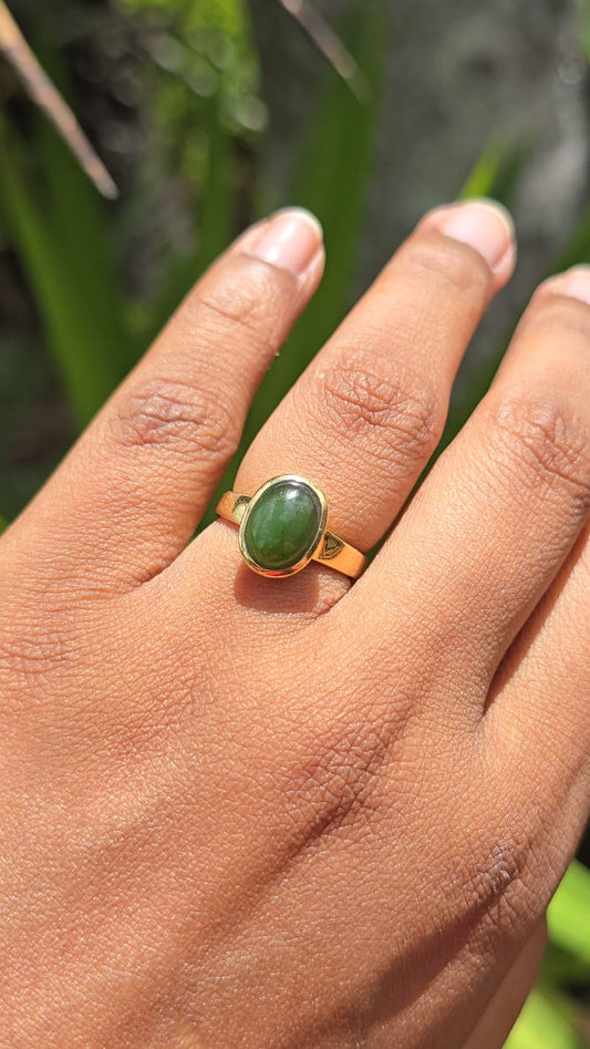Vintage 18 Carat Gold Jade Ring