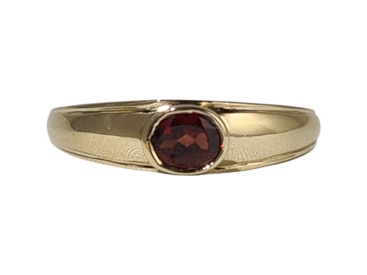 Vintage Garnet Ring in 9k Solid Gold