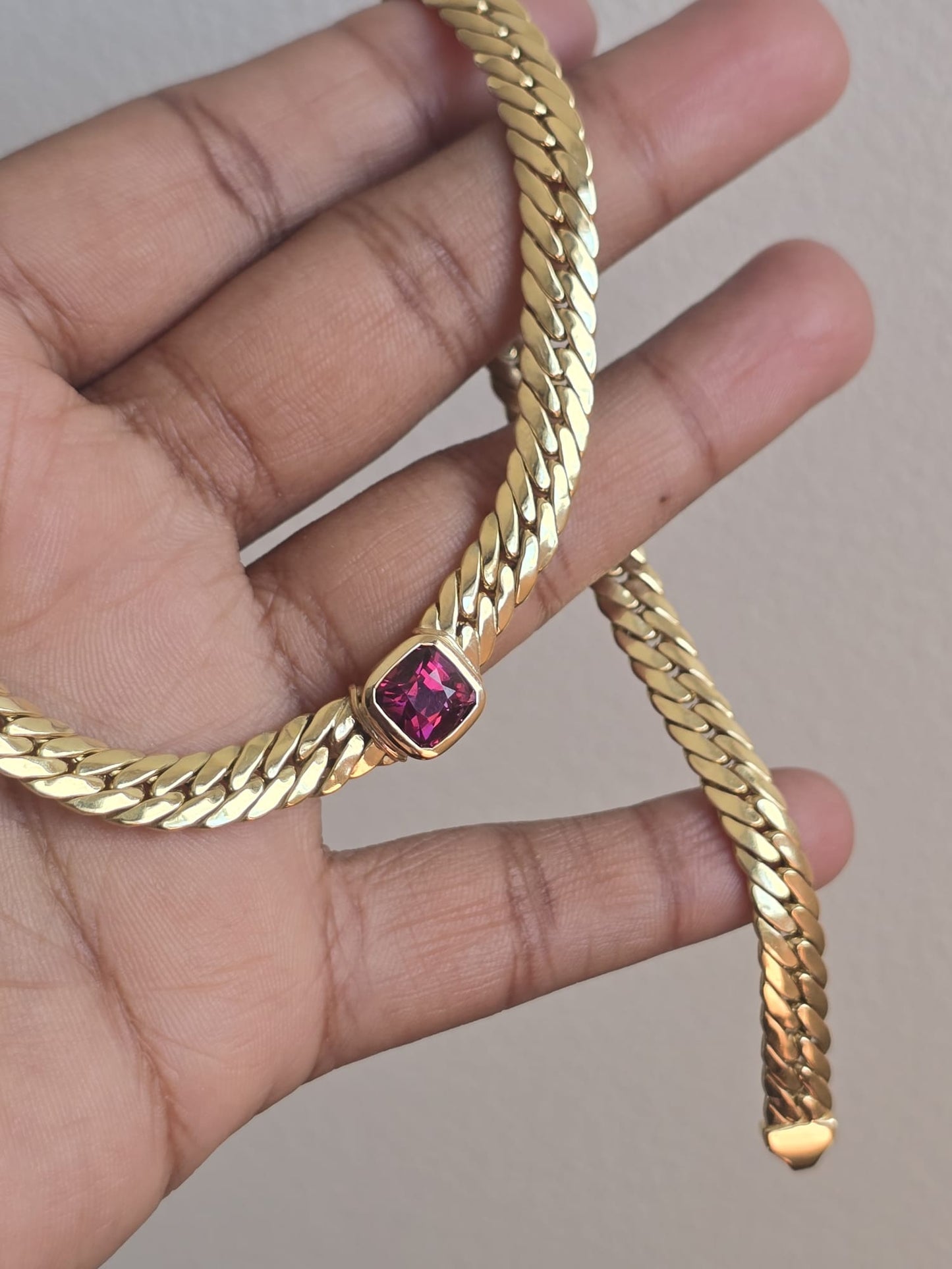 Italian 18ct Gold Tight Curb Chain with Rhodolite Garnet