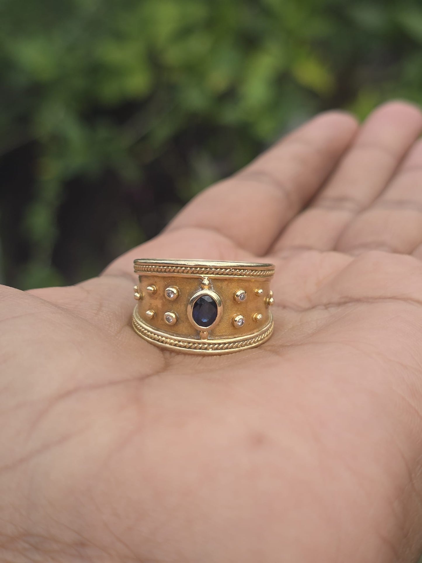 Vintage 9ct Gold Sapphire Ring