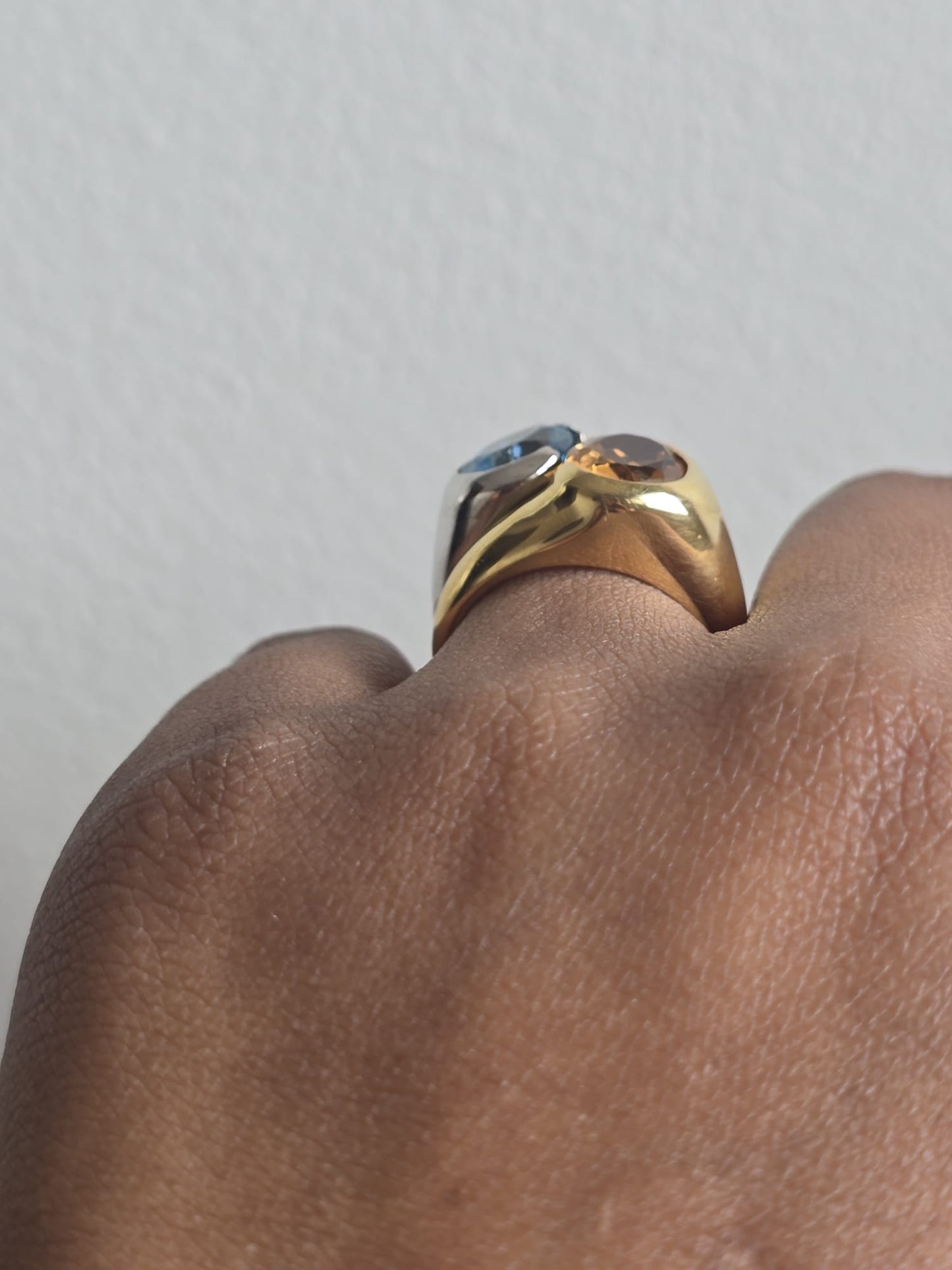 18ct Gold Vintage Topaz and Citrine Bypass Ring