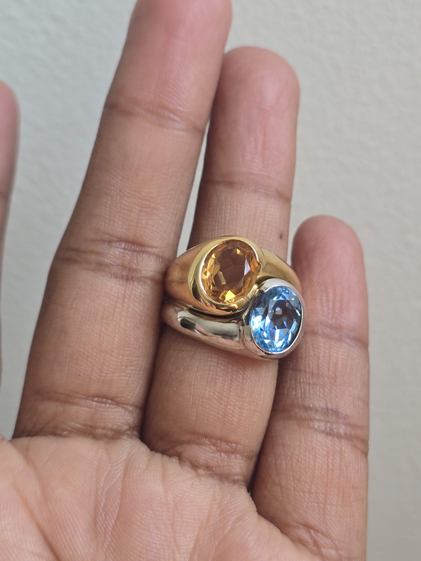 18ct Gold Vintage Topaz and Citrine Bypass Ring