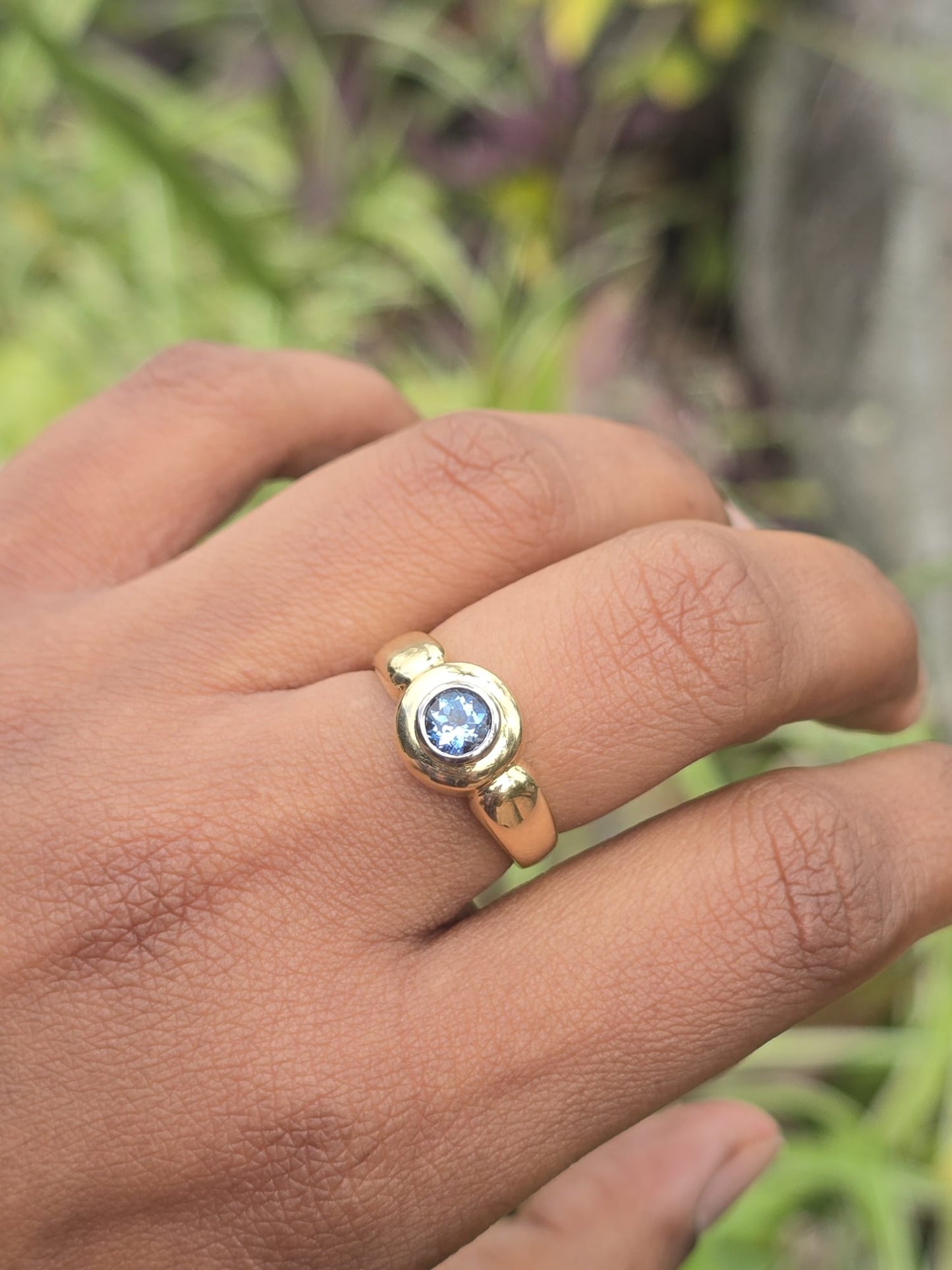 Vintage 18ct Gold Aquamarine Ring
