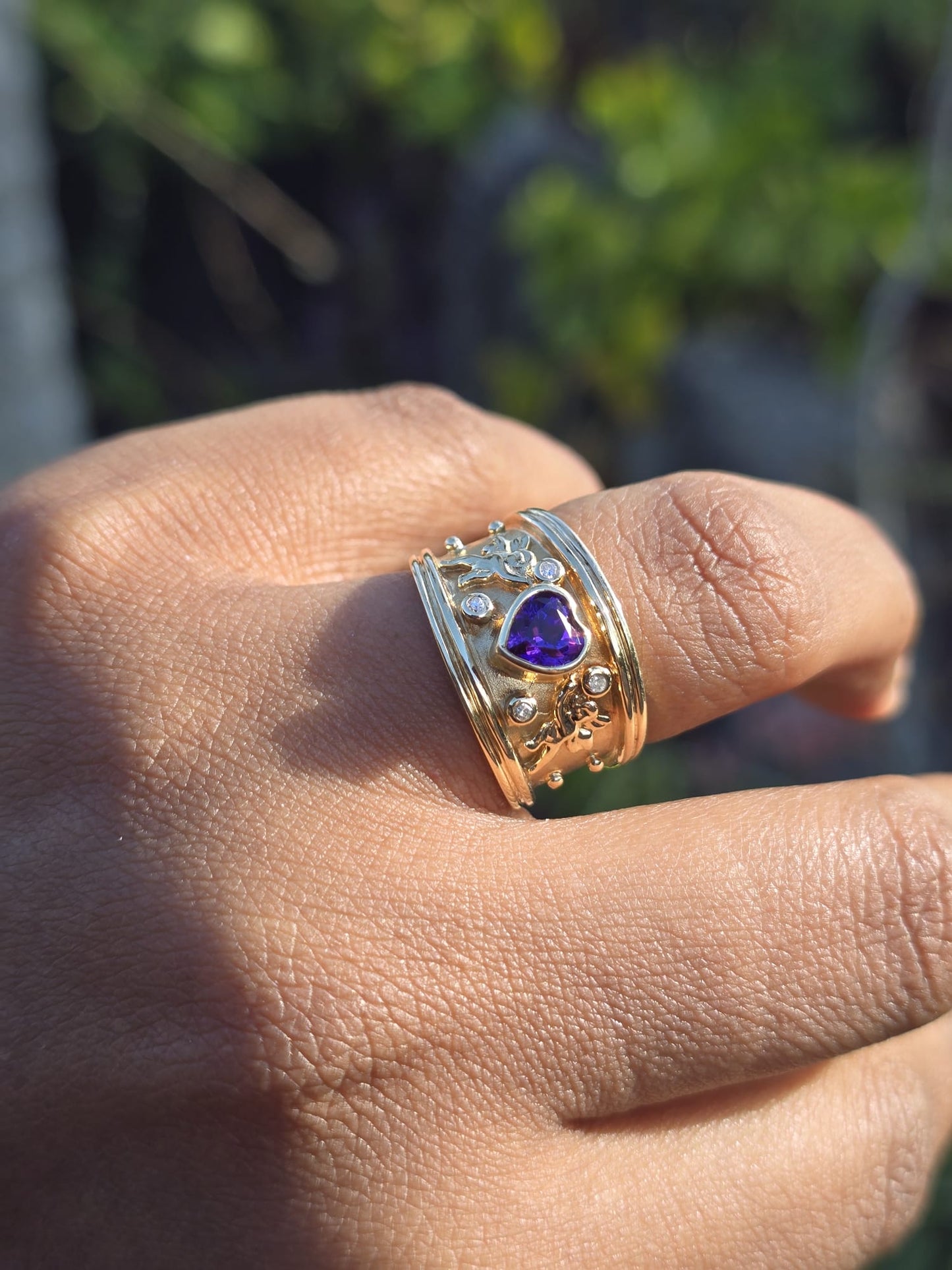 14ct Gold Vintage Amethyst and Diamond Cherub Ring