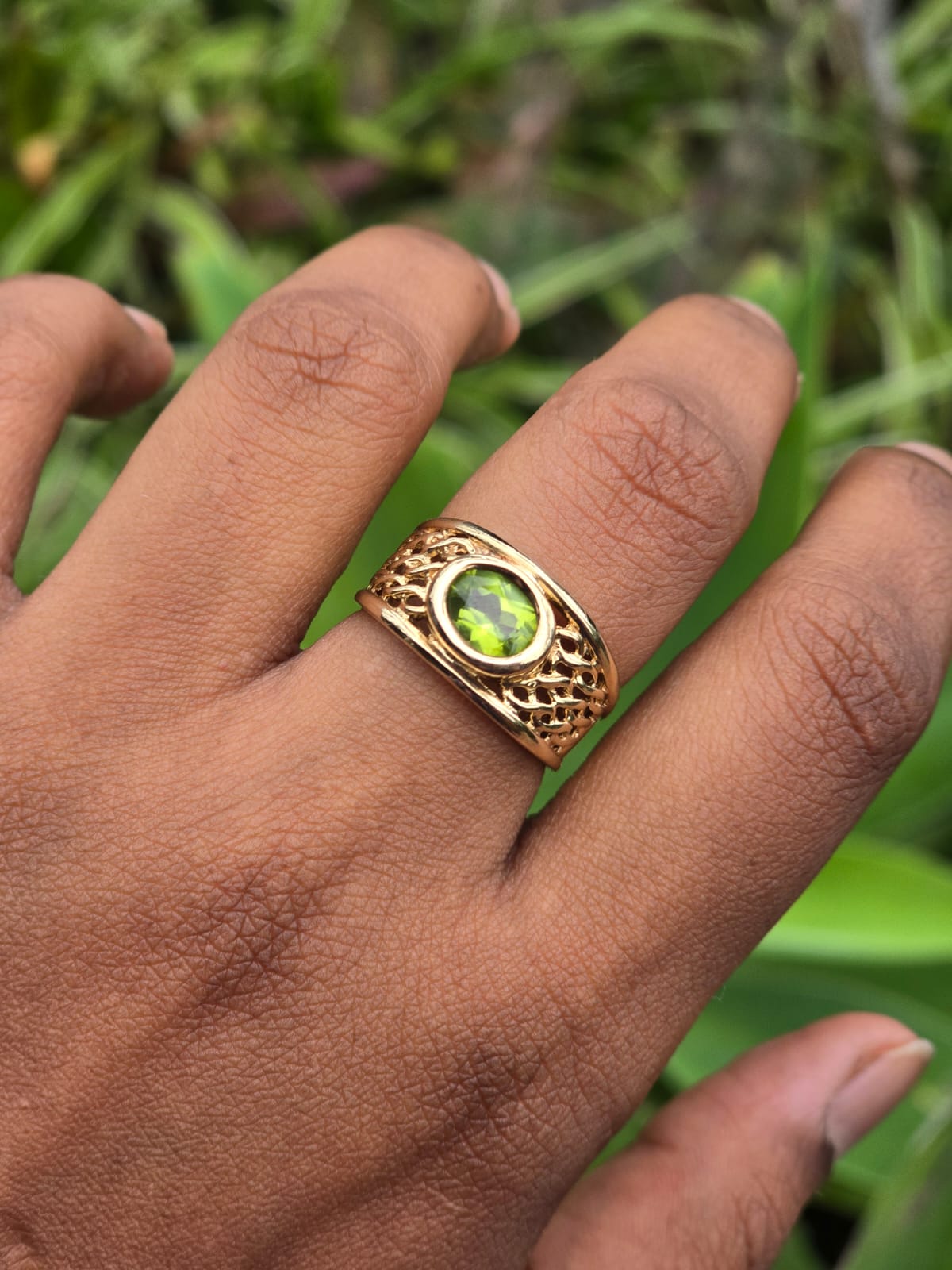 Vintage 9ct Gold Peridot Ring