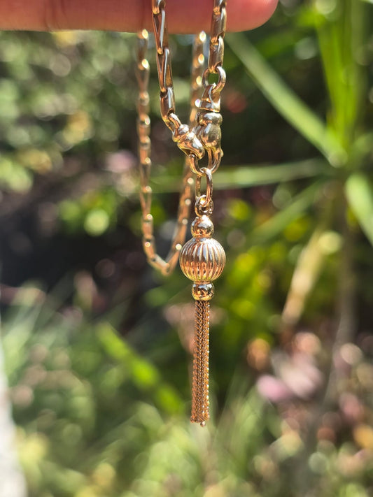 Vintage Tassel Pendant in 9 Carat Solid Gold