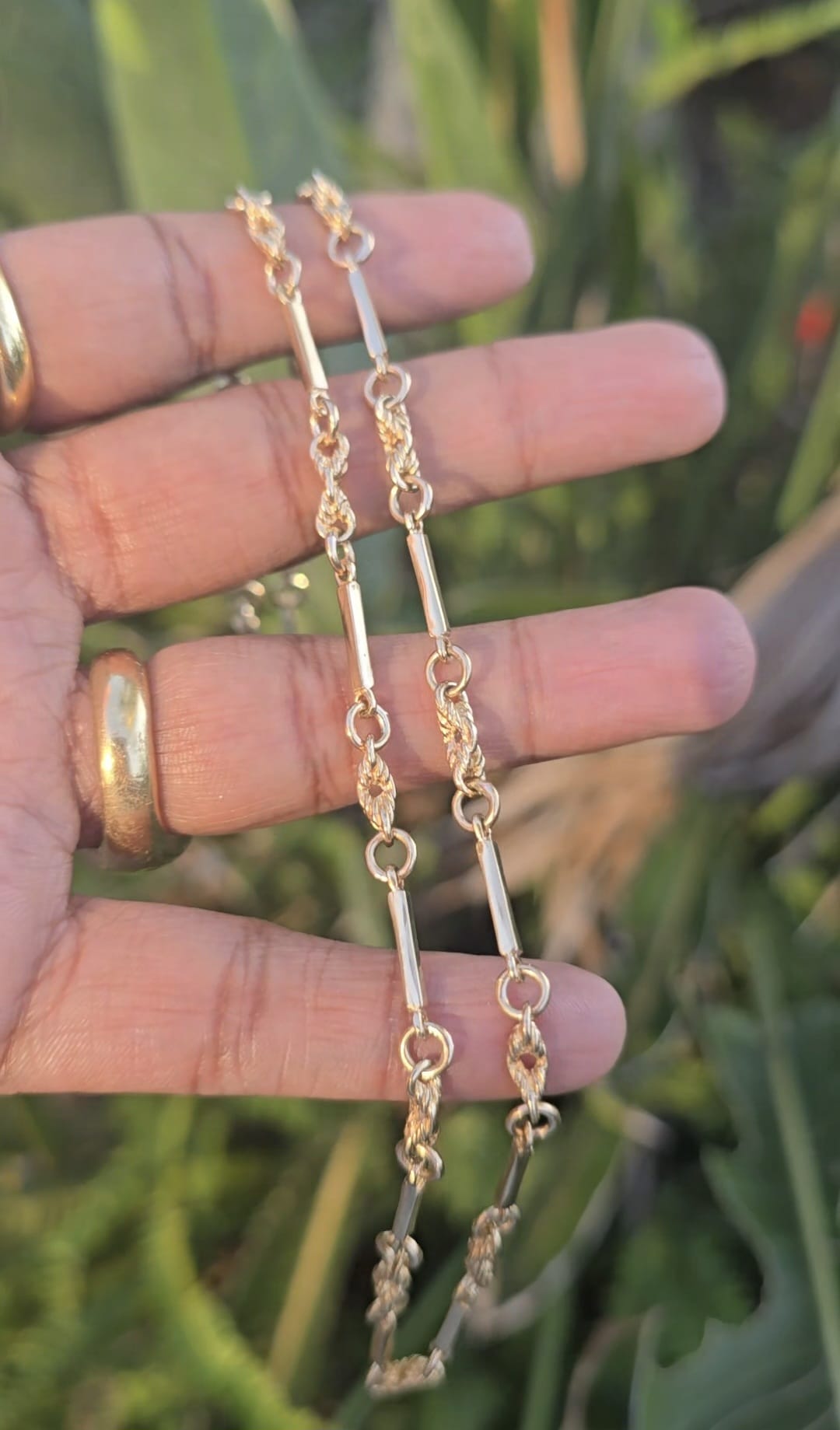 Vintage 9ct Gold Bar and Lovers Knot Necklace