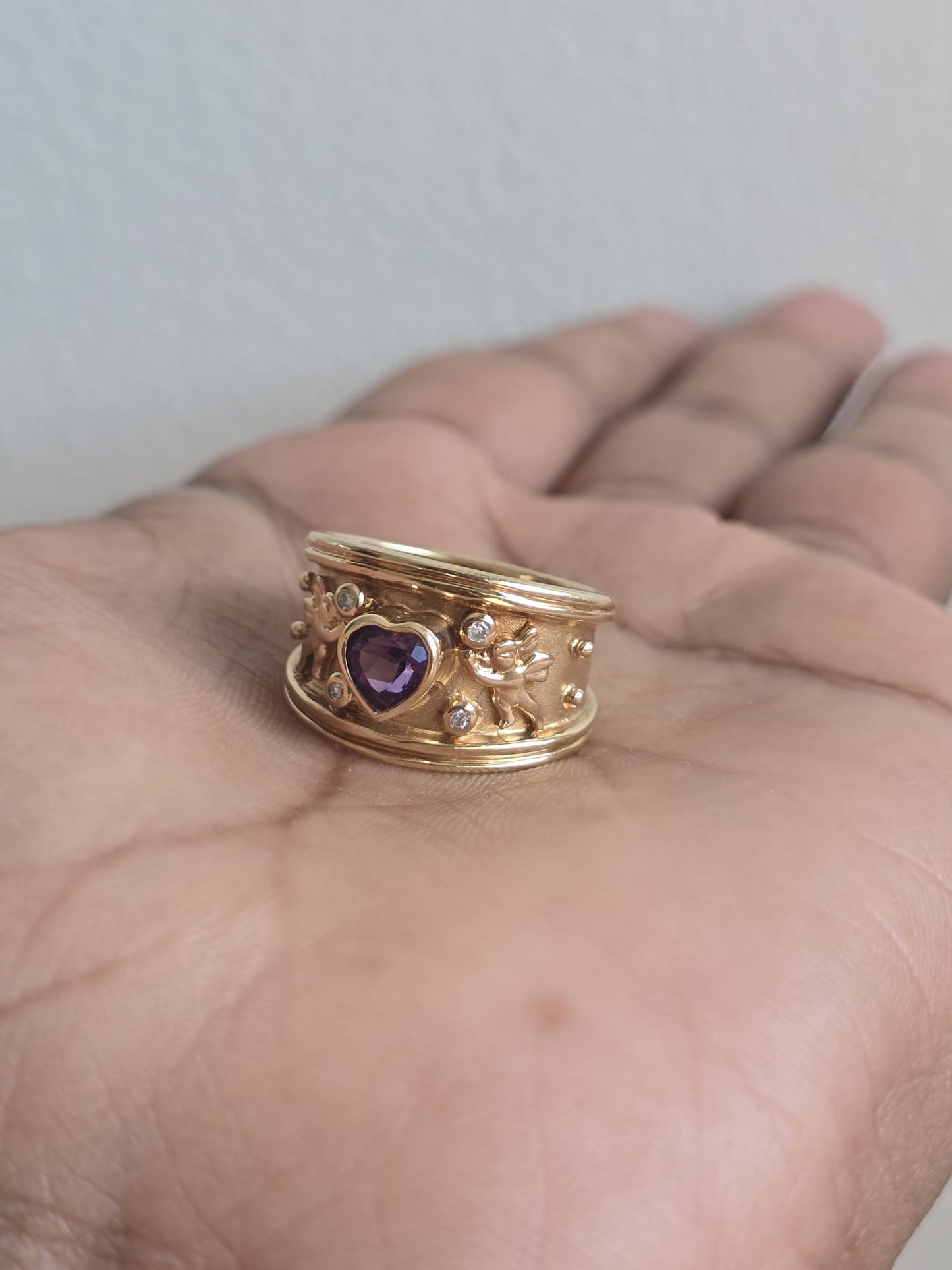 14ct Gold Vintage Amethyst and Diamond Cherub Ring