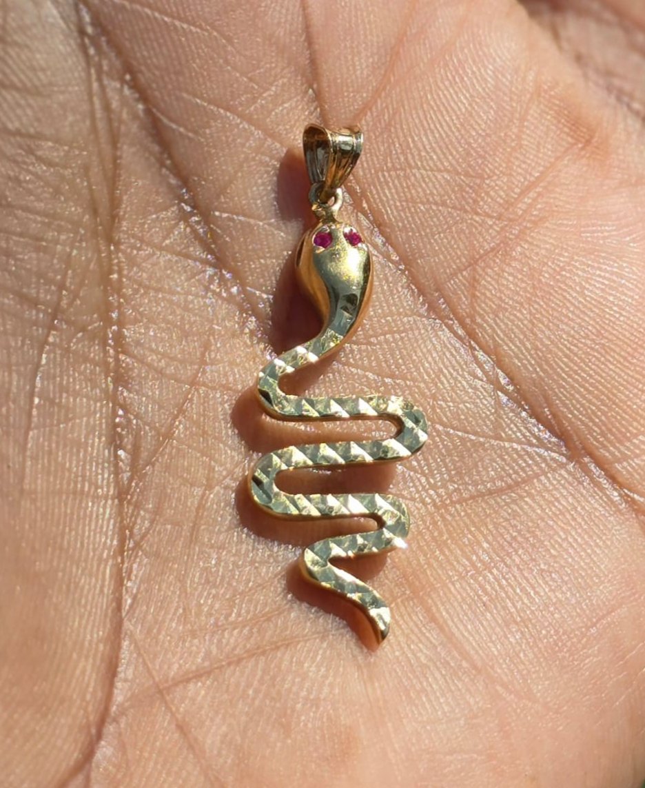 Snake Pendant in 18 Carat Solid Gold
