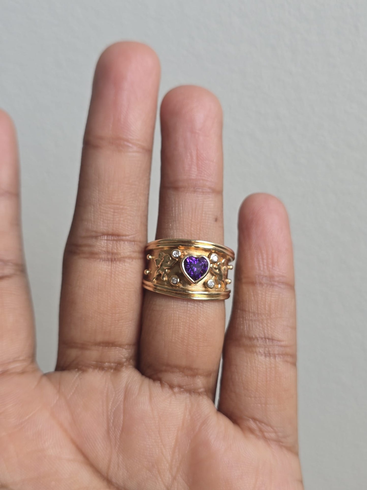 14ct Gold Vintage Amethyst and Diamond Cherub Ring
