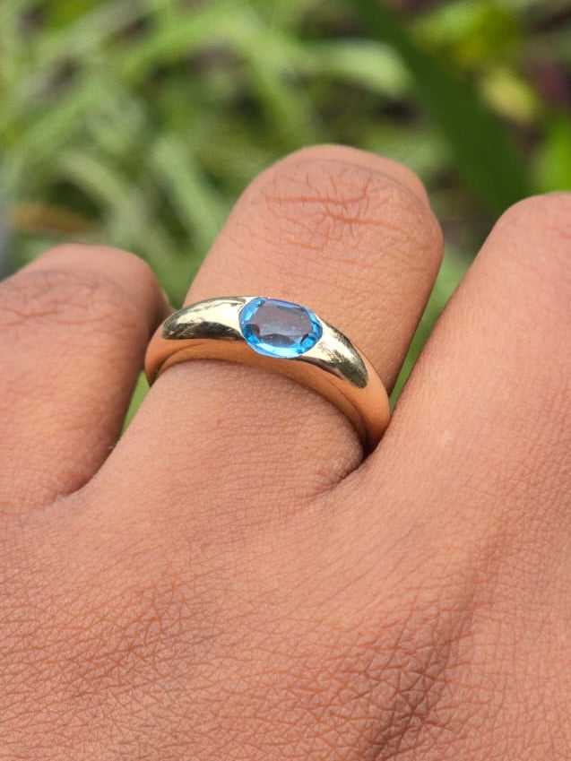 Vintage 9ct Gold Topaz Gypsy Ring