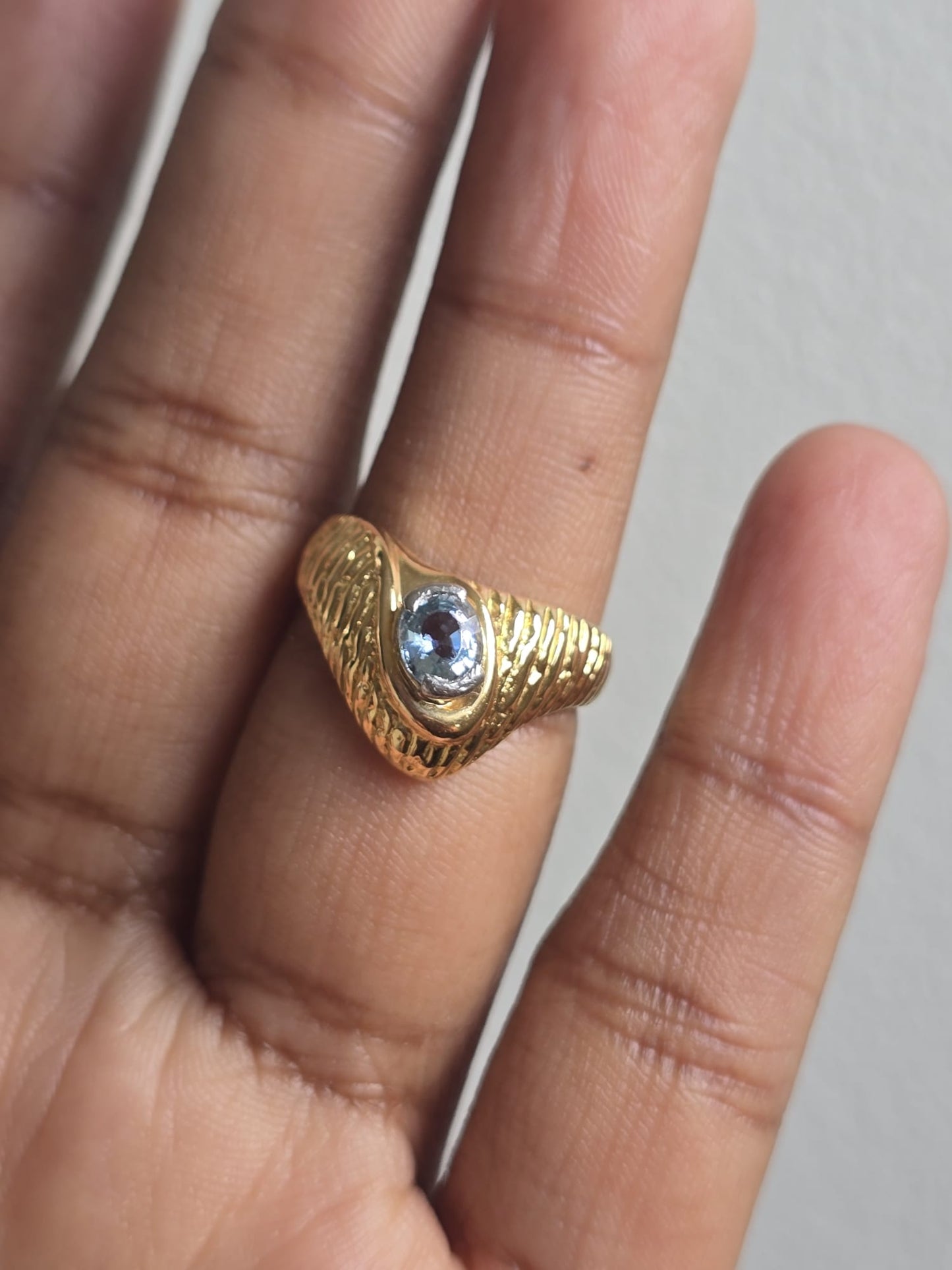18ct Gold Vintage Aquamarine Ring