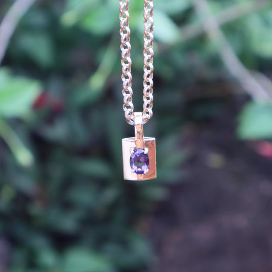 Tanzanite Enhancer Pendant in 9 Carat Solid Gold