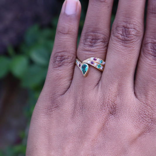 Vintage Emerald, Ruby and Diamond Ring in 18 Carat Solid Gold