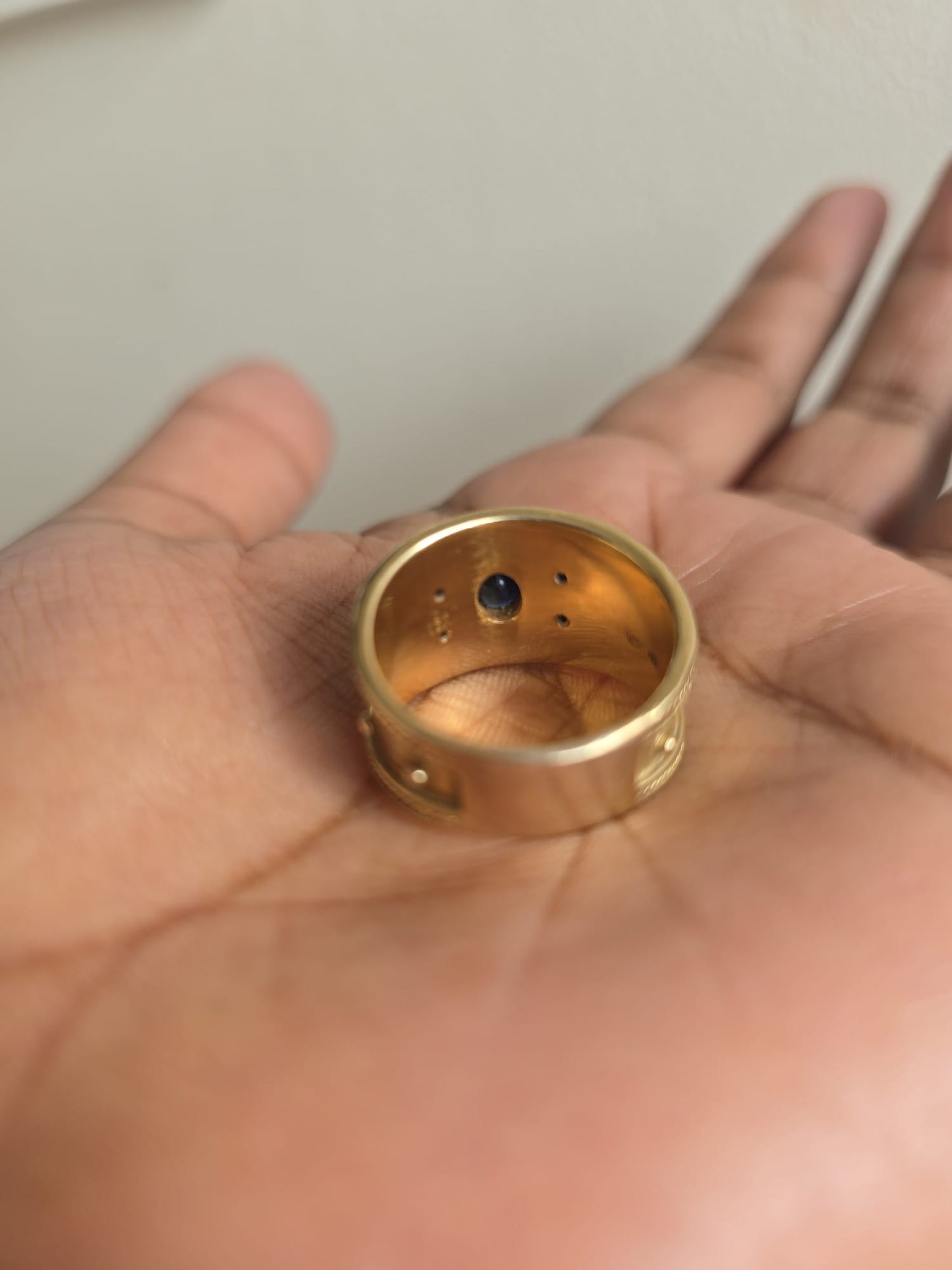 Vintage 9ct Gold Sapphire Ring