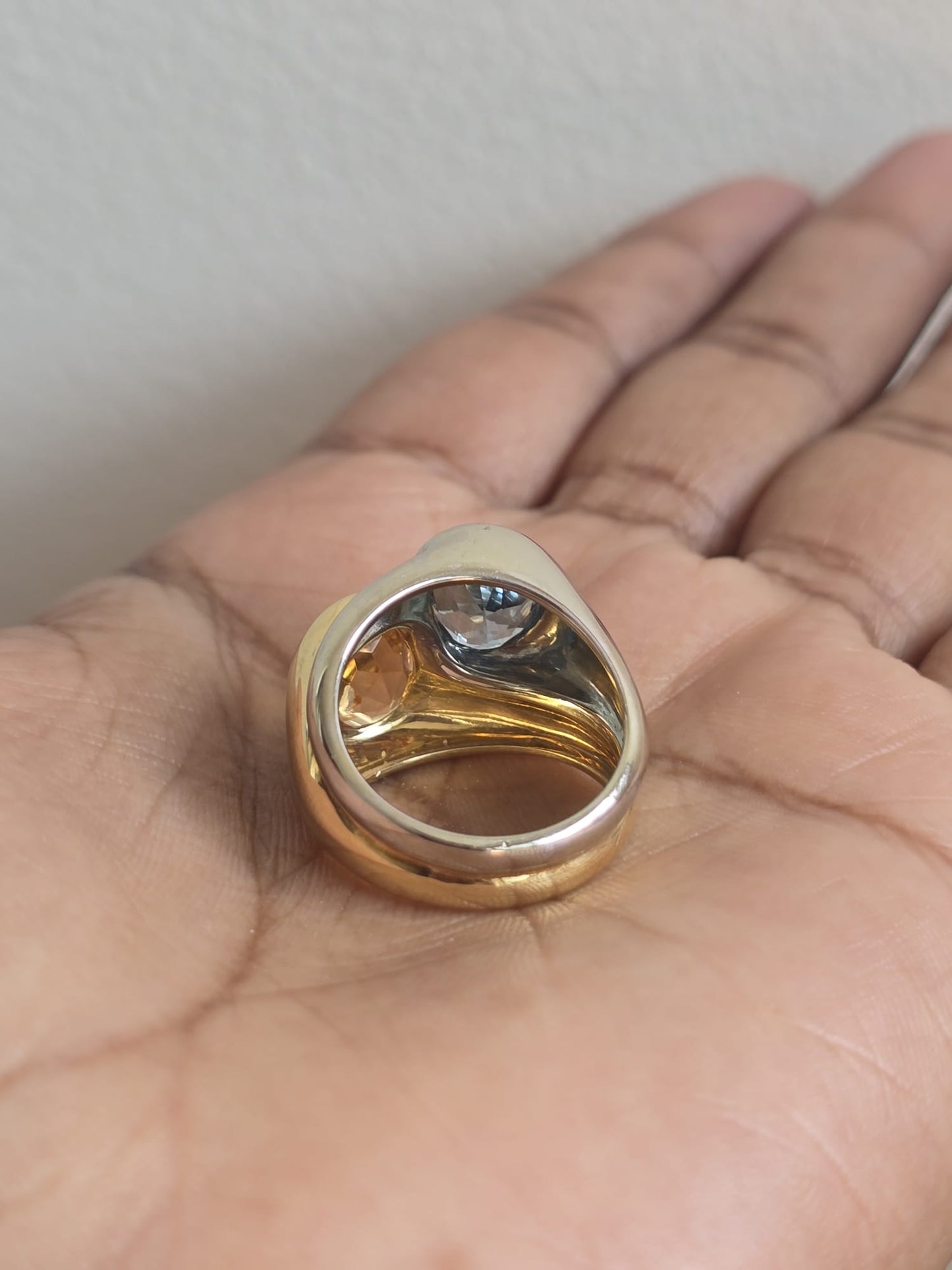 18ct Gold Vintage Topaz and Citrine Bypass Ring