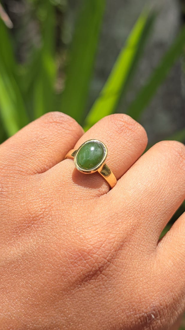 Vintage 18 Carat Gold Jade Ring