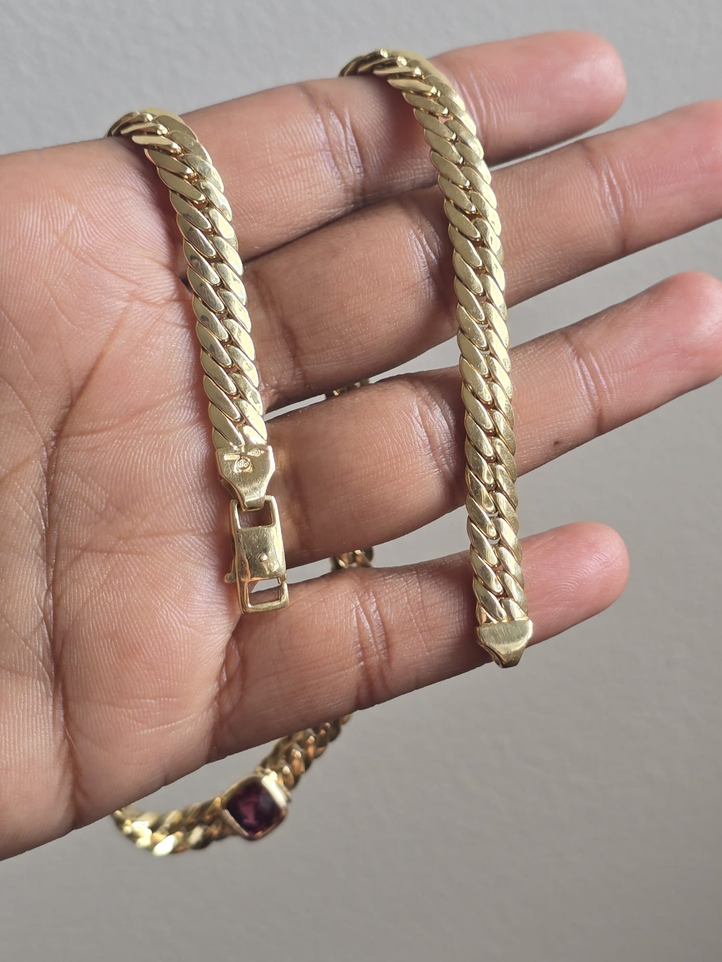 Italian 18ct Gold Tight Curb Chain with Rhodolite Garnet