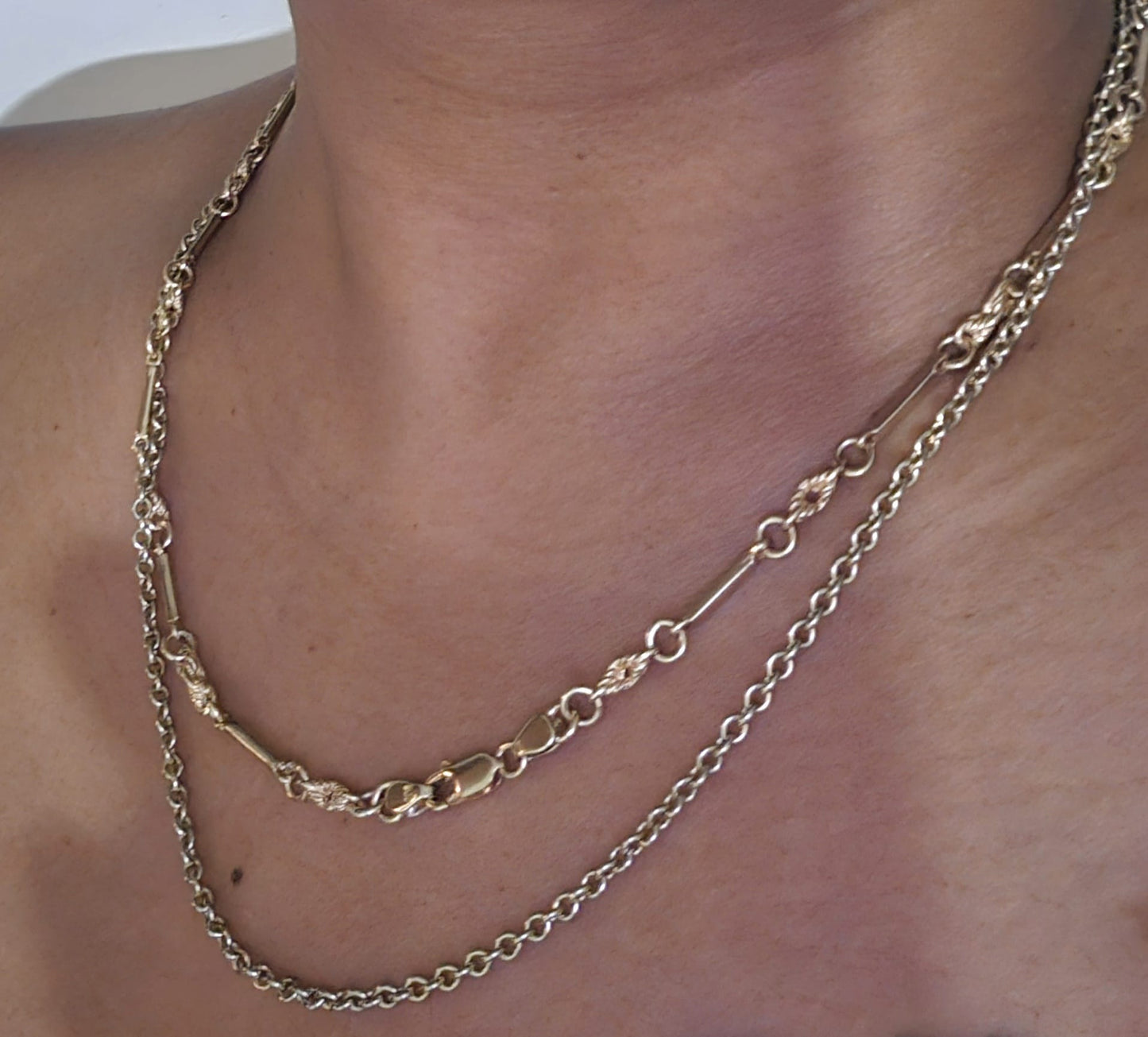Vintage 9ct Gold Bar and Lovers Knot Necklace
