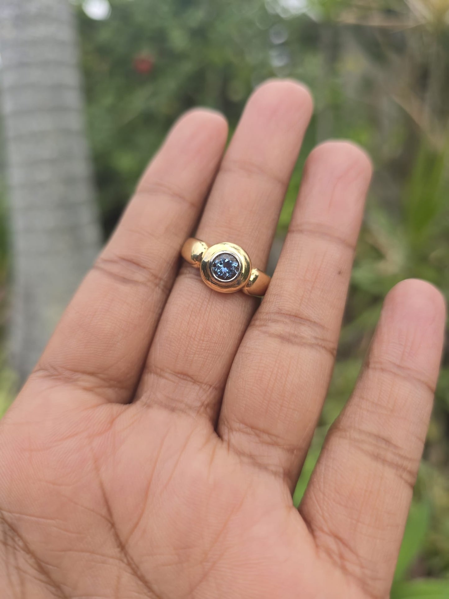 Vintage 18ct Gold Aquamarine Ring